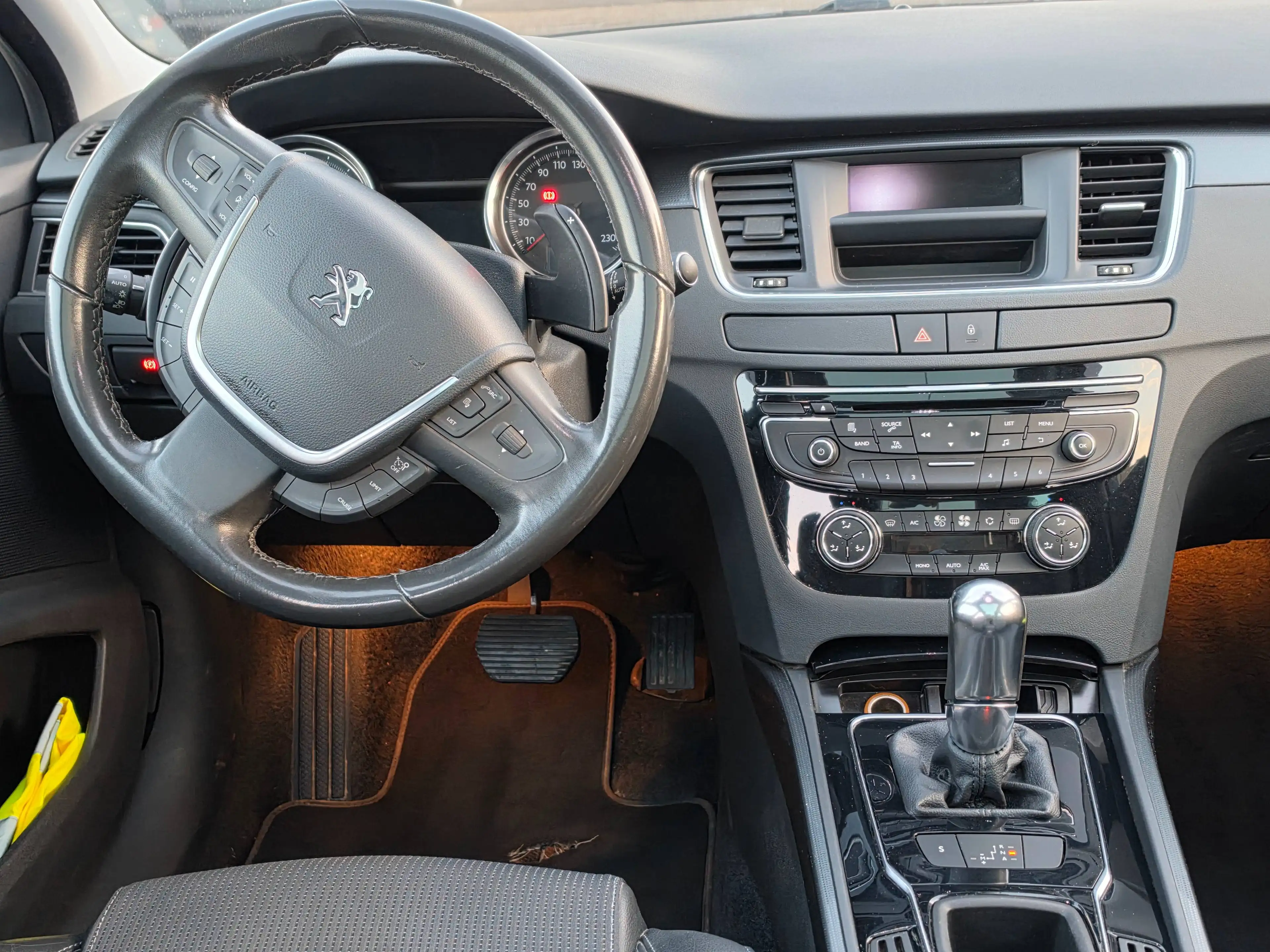 Peugeot 508 508 SW 1.6 Diesel SW e-HDi 115 ETG6 Stop — photo 11
