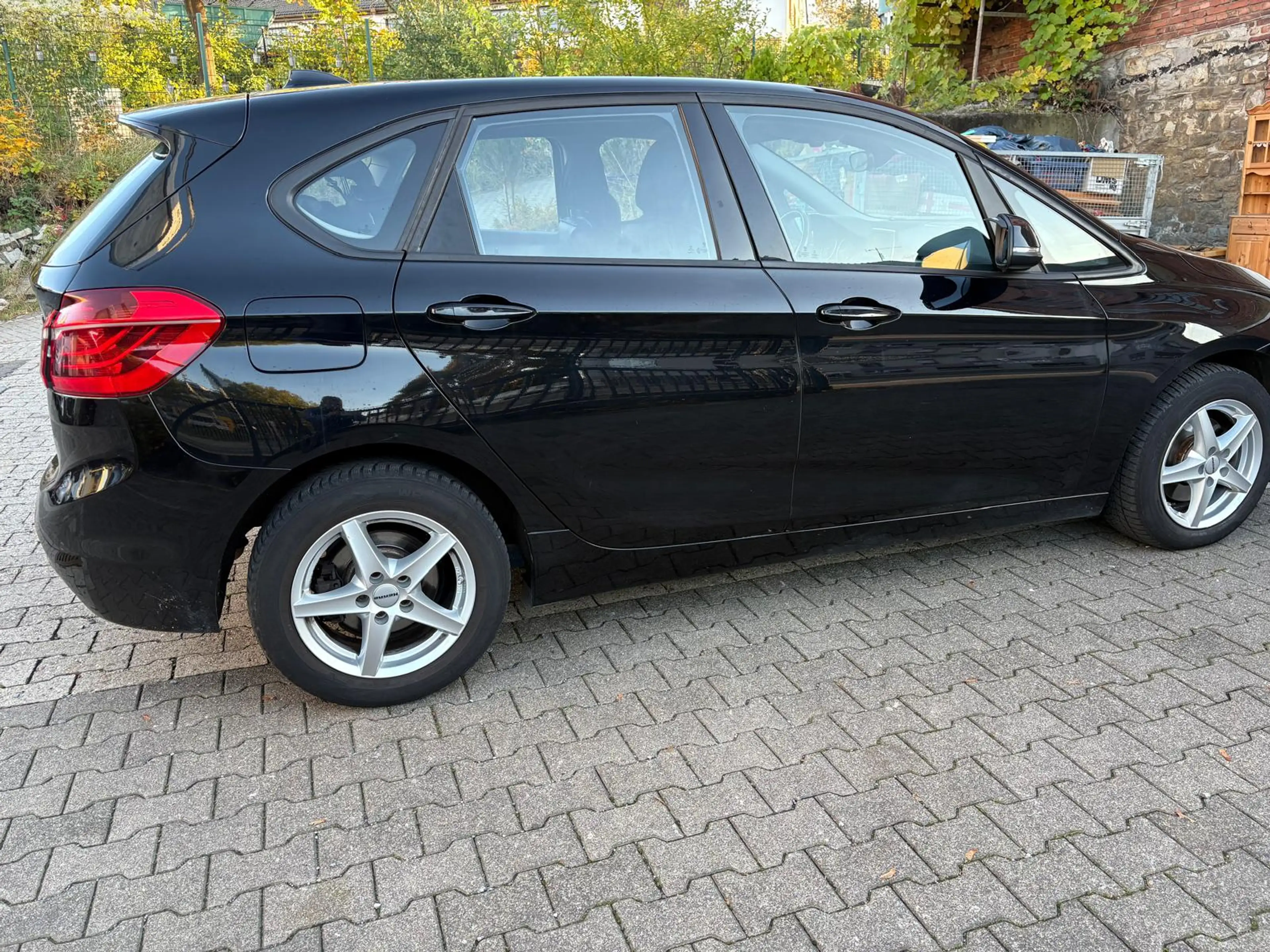 BMW 218 218 d Advantage — photo 13