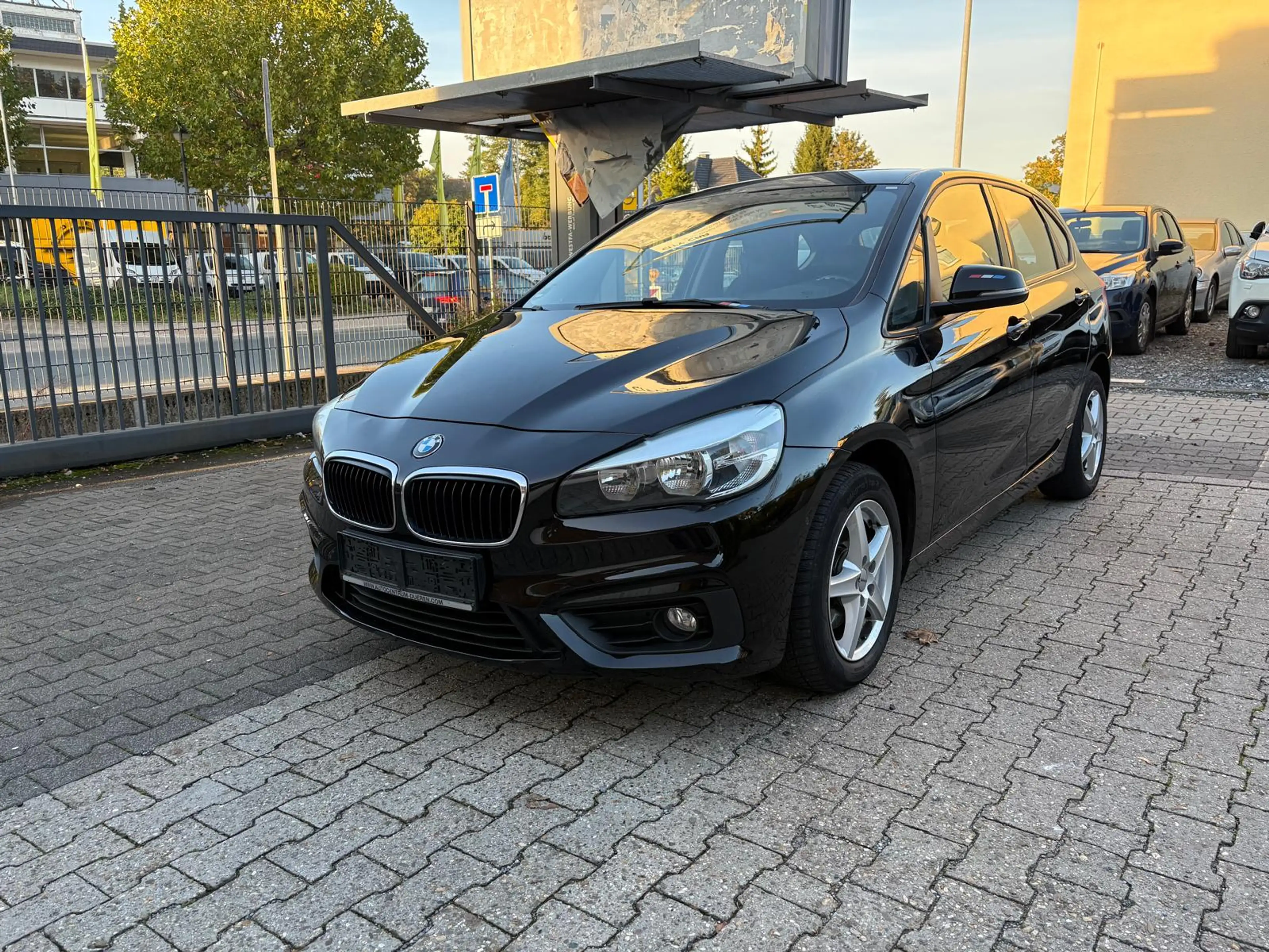 BMW 218 218 d Advantage — photo 2