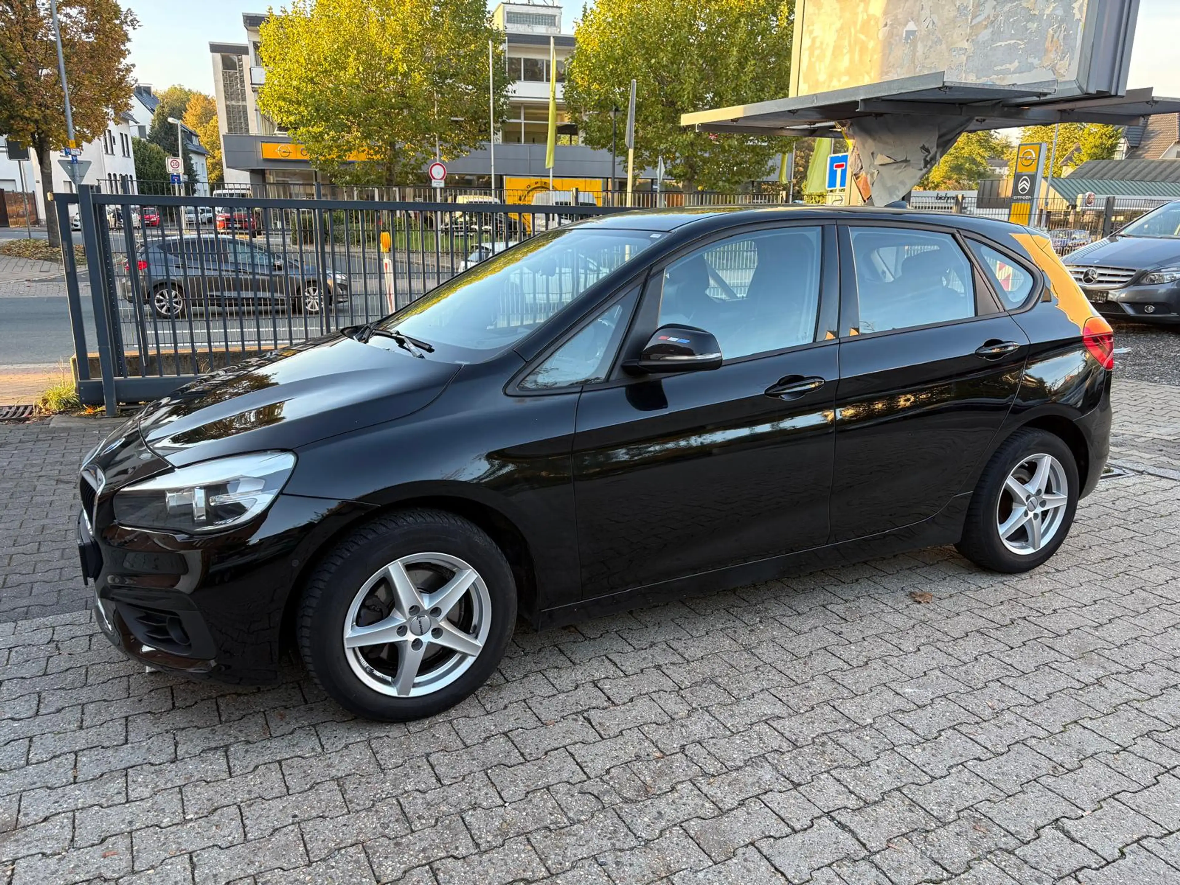 BMW 218 218 d Advantage — photo 5