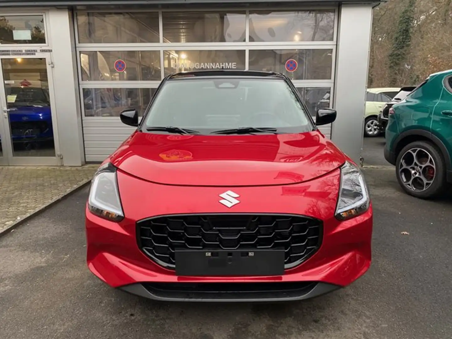 Suzuki Swift 1.2 Dualjet Hybrid 61 kW Comfort Rood - 2