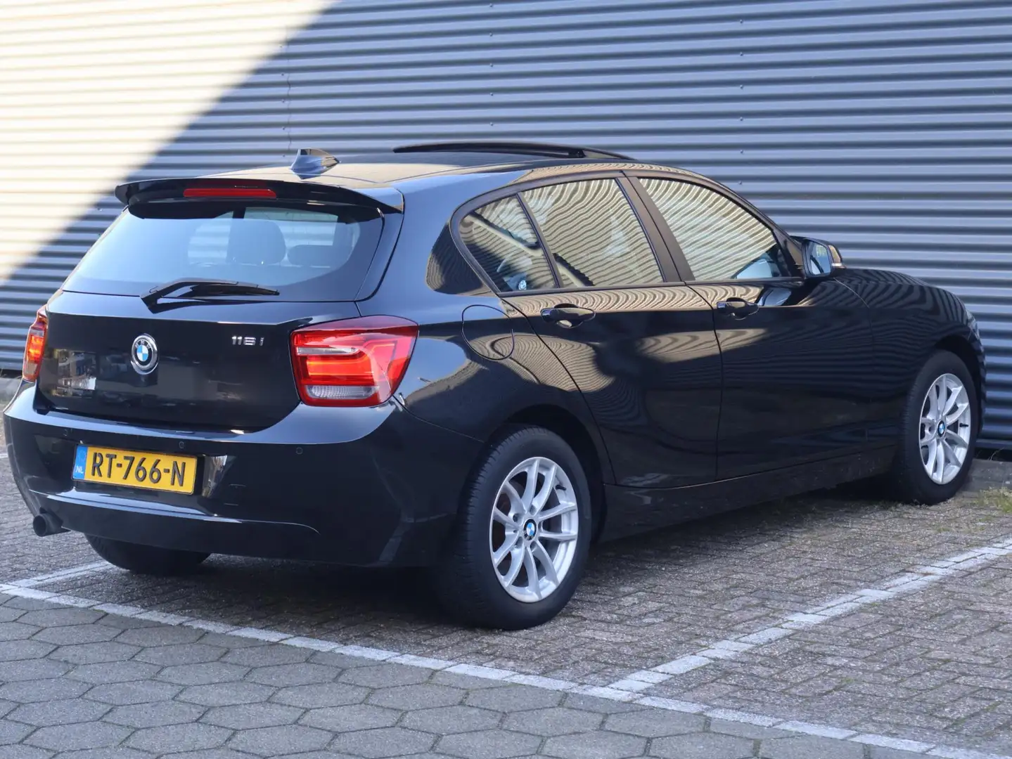 BMW 116 1-serie 116i High Executive|Dak|Nav|Climate|Cruise Noir - 2