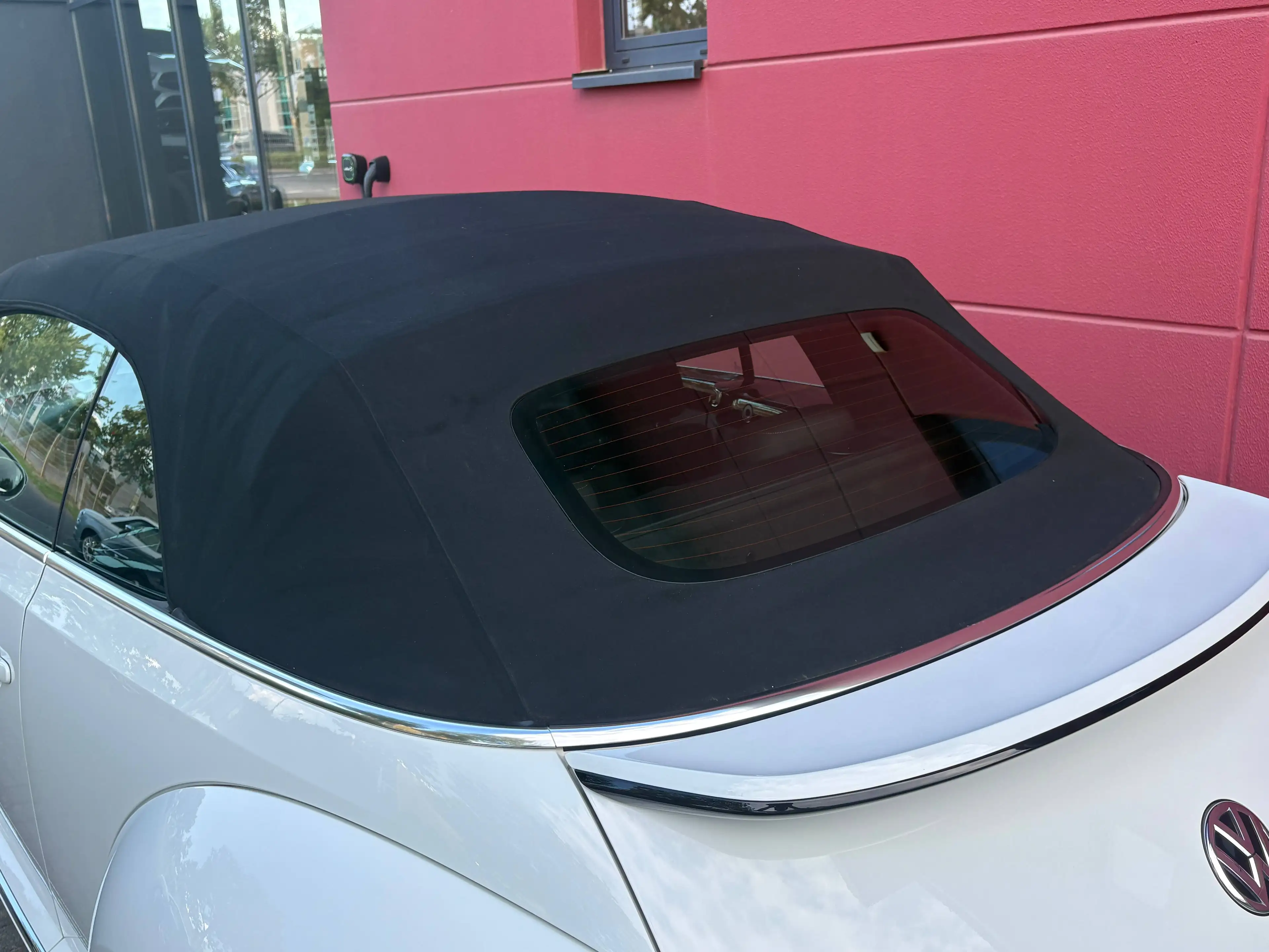 Volkswagen New Beetle CABRIOLET 1.2 TSI BLUEMOTION SONDERMODELL SOUND ALU17 KAMERA TOP* — photo 6