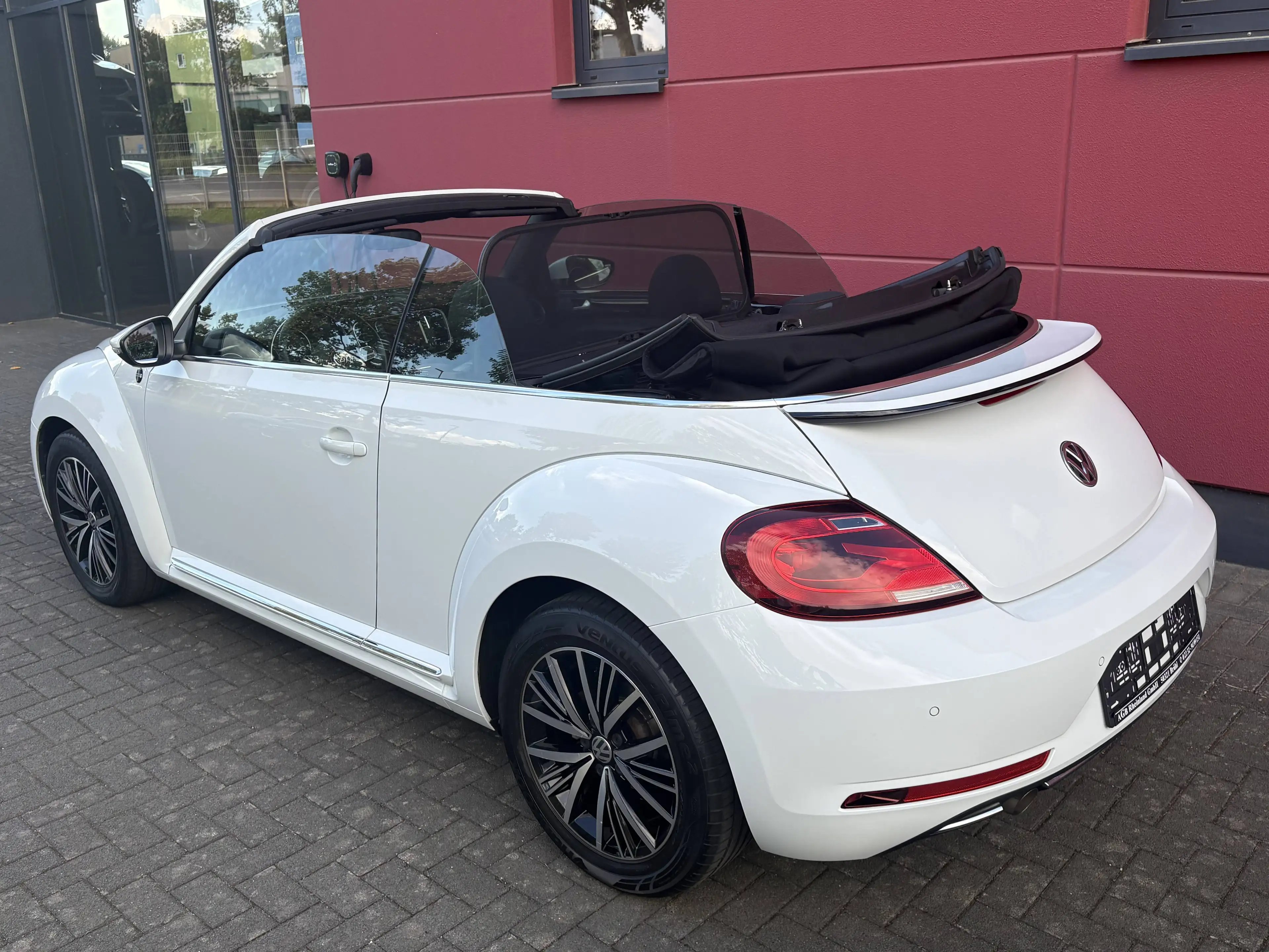 Volkswagen New Beetle CABRIOLET 1.2 TSI BLUEMOTION SONDERMODELL SOUND ALU17 KAMERA TOP* — photo 9