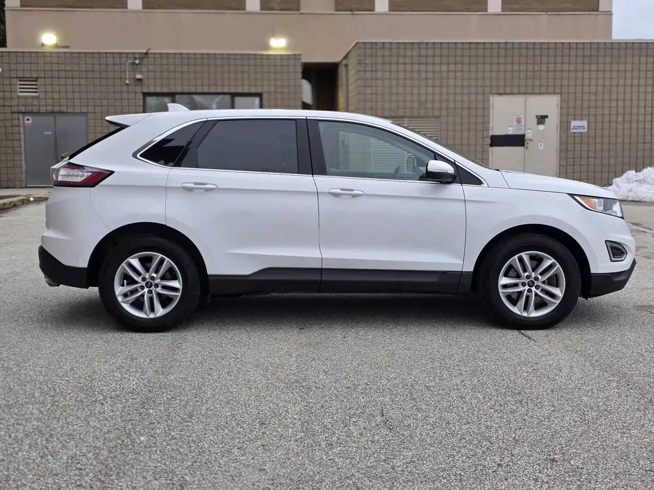Ford Edge снимка Ford Edge