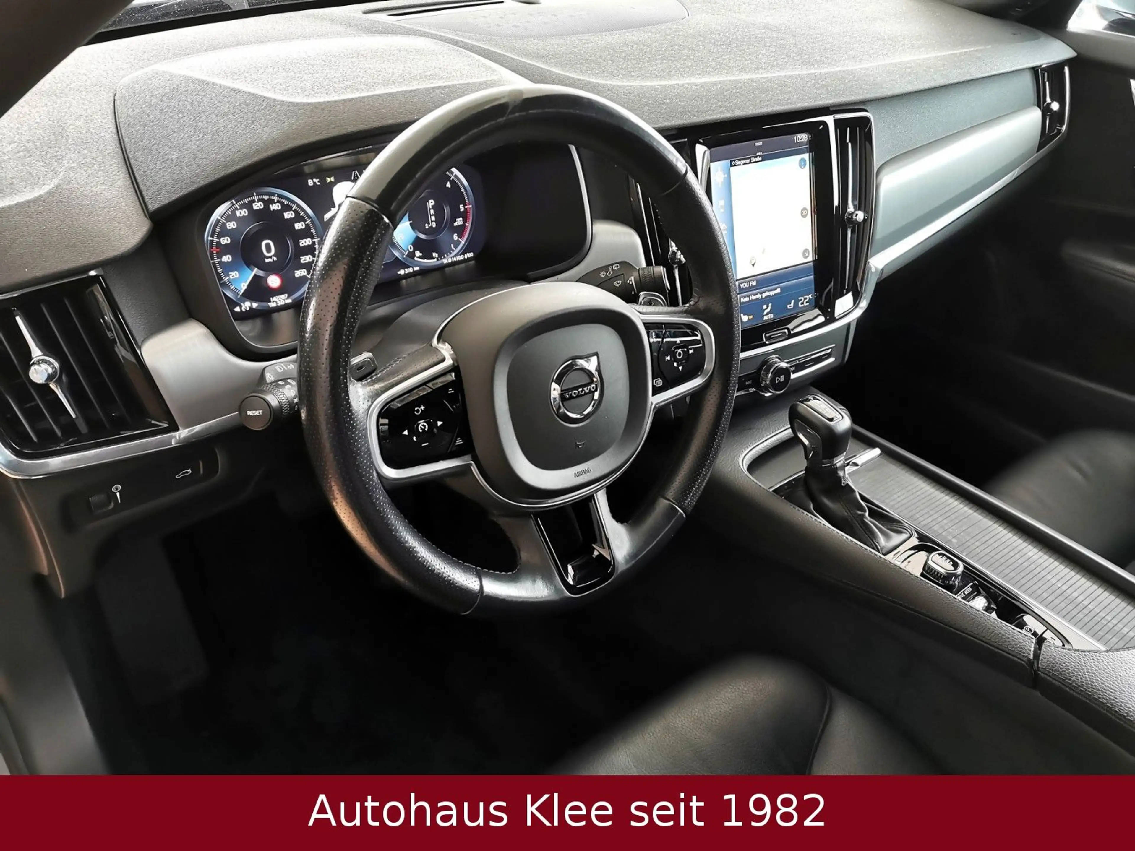 Volvo V90 Kombi Momentum *AHK*LED*NAVI*DAB*LM 18" — photo 11