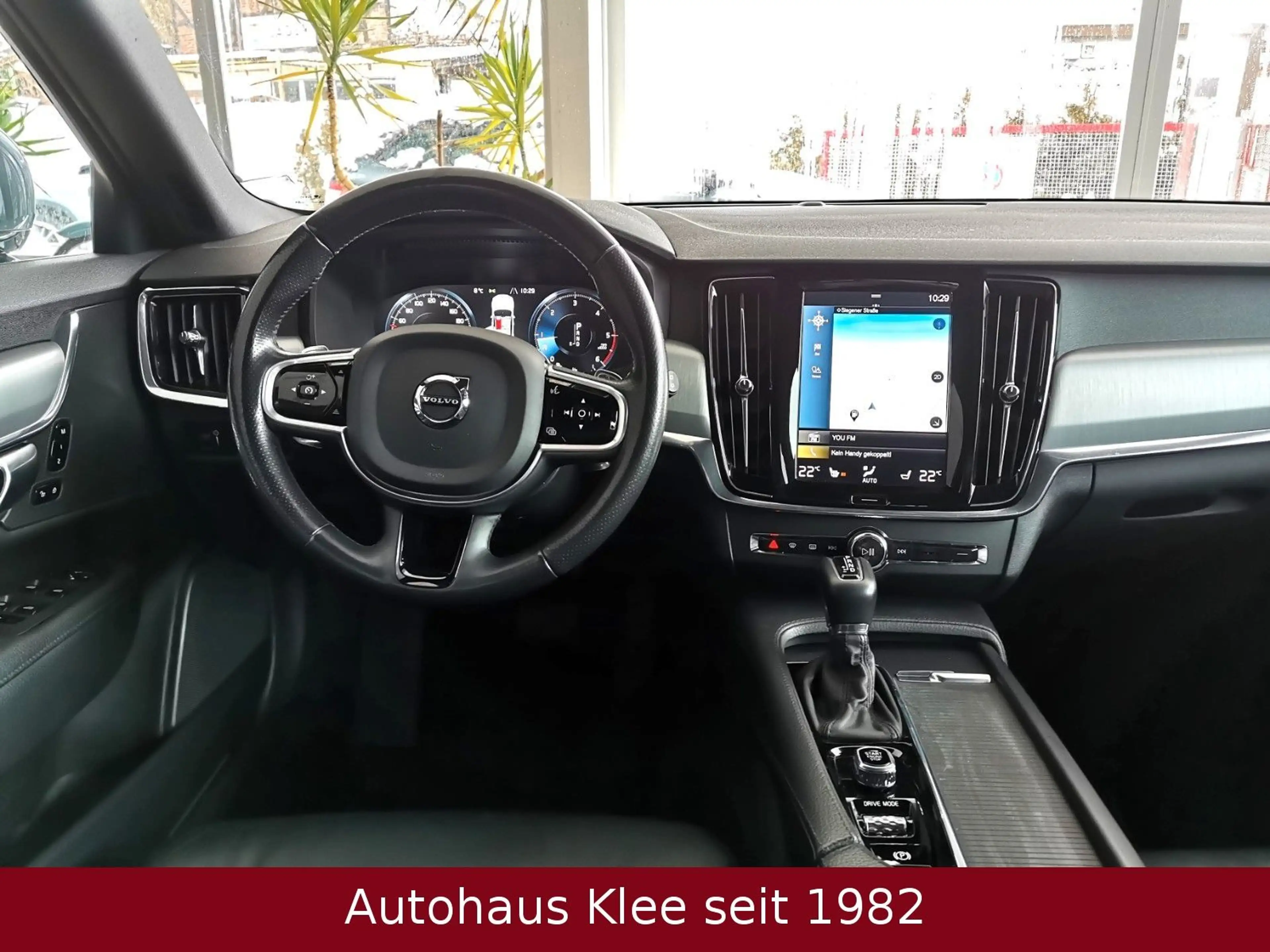 Volvo V90 Kombi Momentum *AHK*LED*NAVI*DAB*LM 18" — photo 8