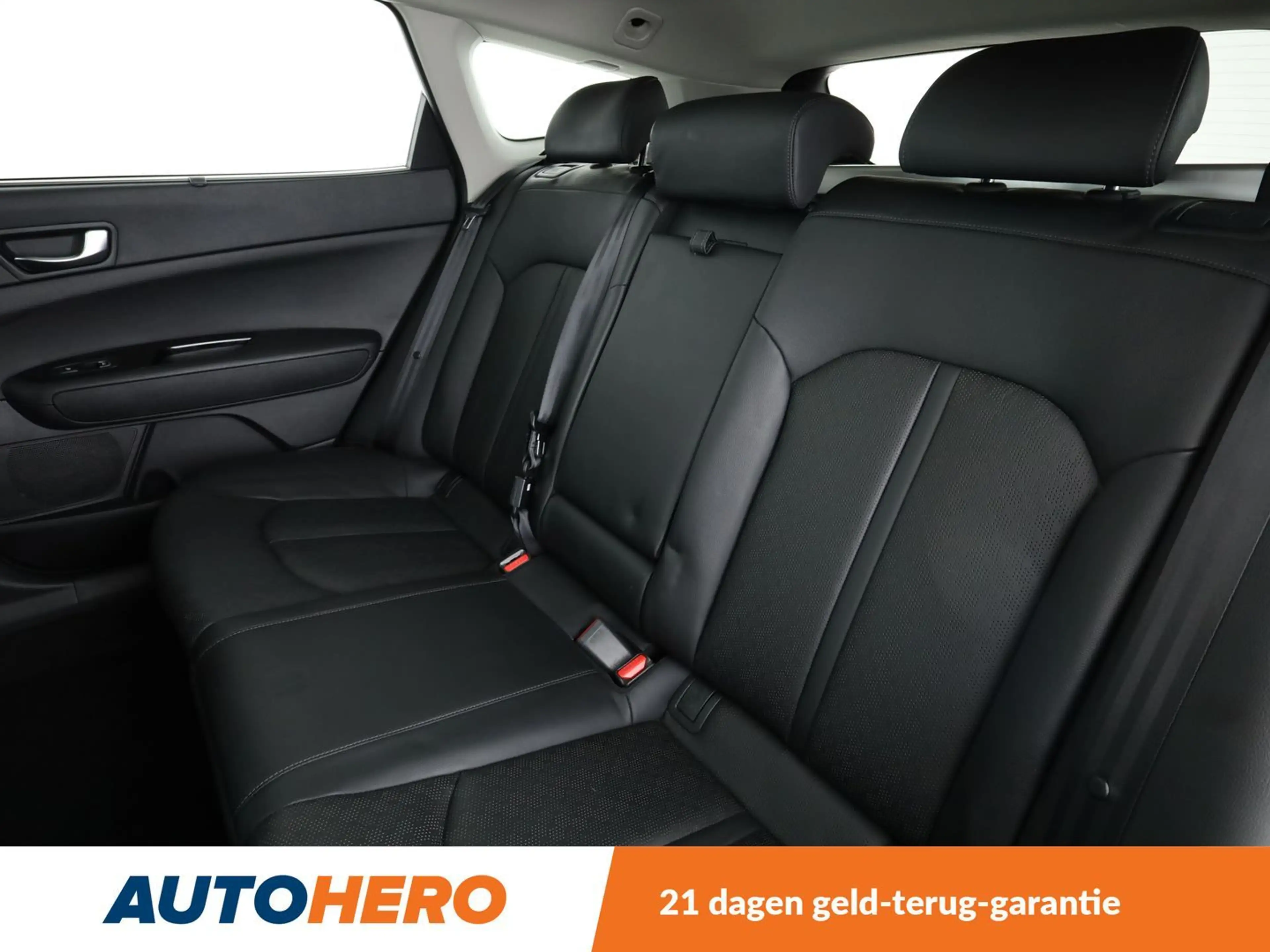 Kia Optima 2.0 Hybrid Spirit — photo 14