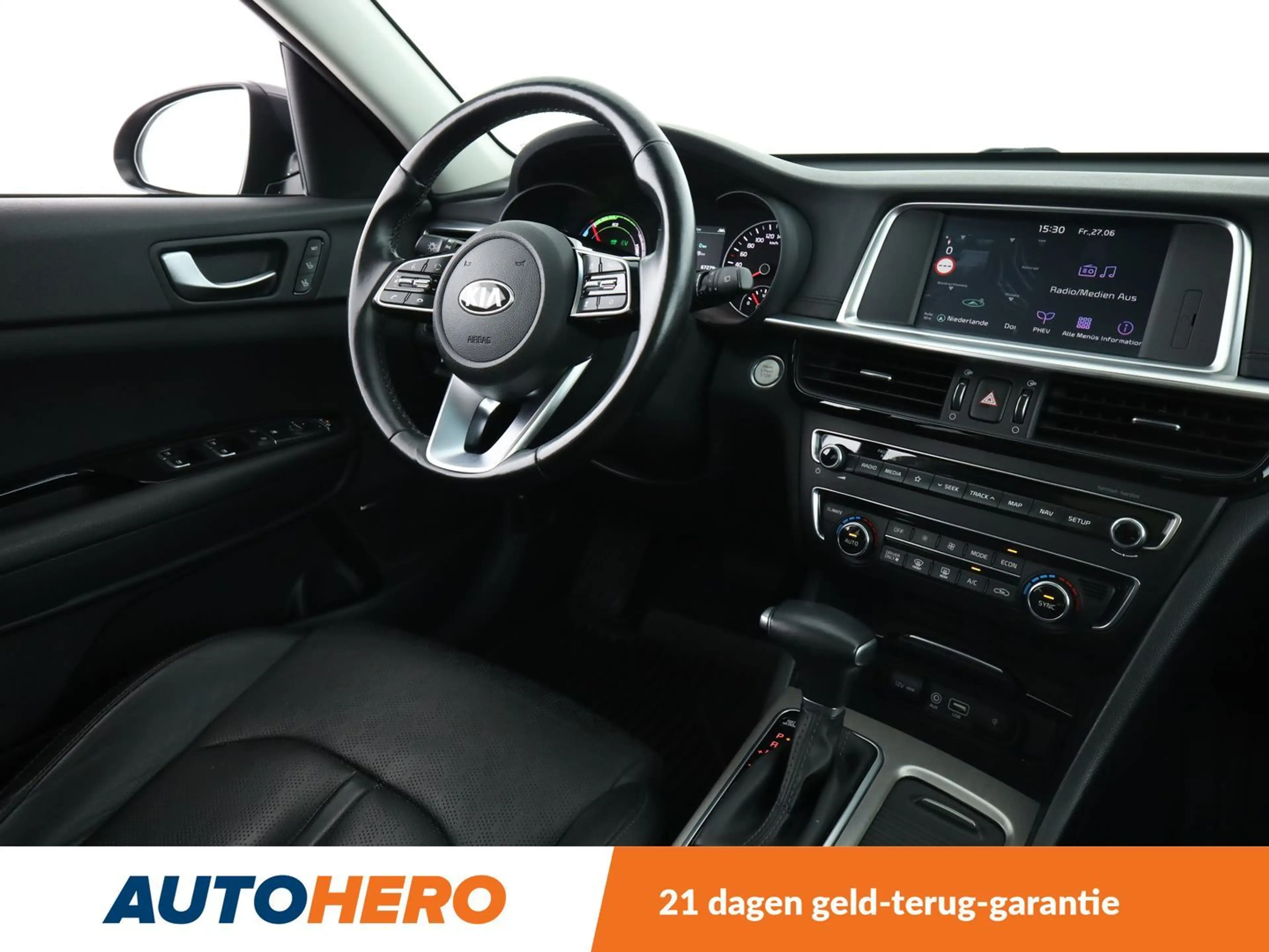 Kia Optima 2.0 Hybrid Spirit — photo 13