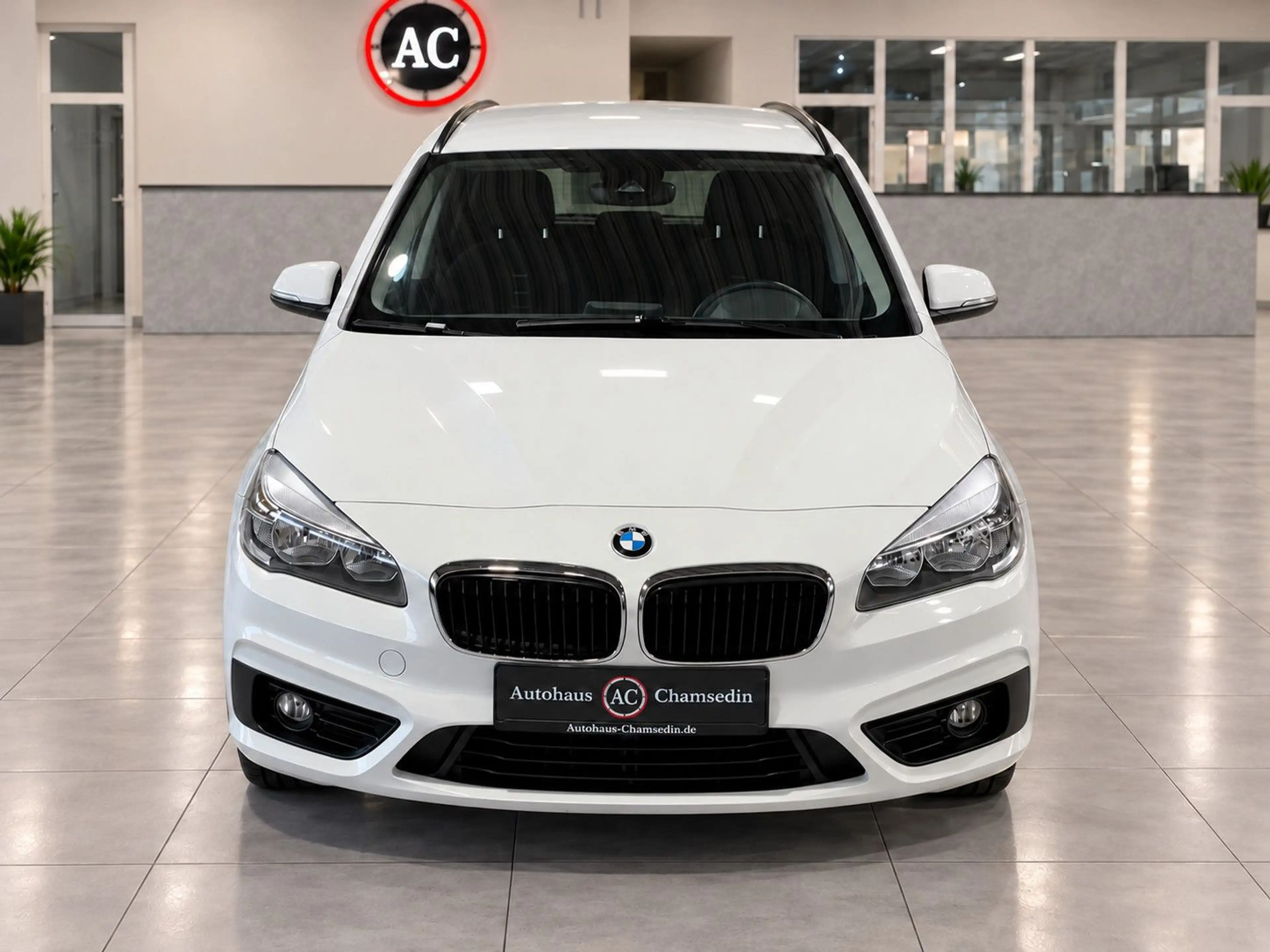 BMW 218 Advantage