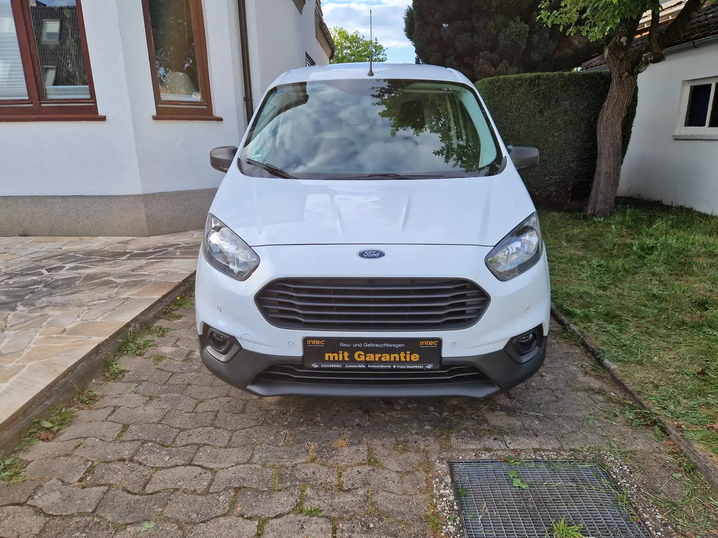 Ford Transit Courier 1 Hand TÜV NEU Weiß - 2