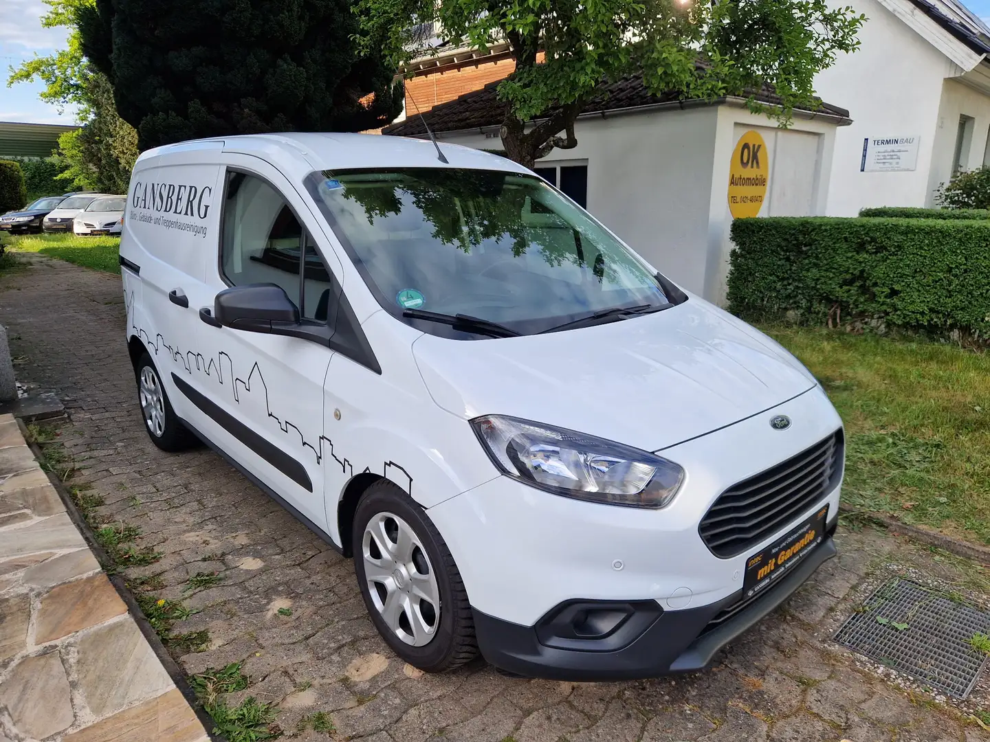Ford Transit Courier 1 Hand TÜV NEU Weiß - 1