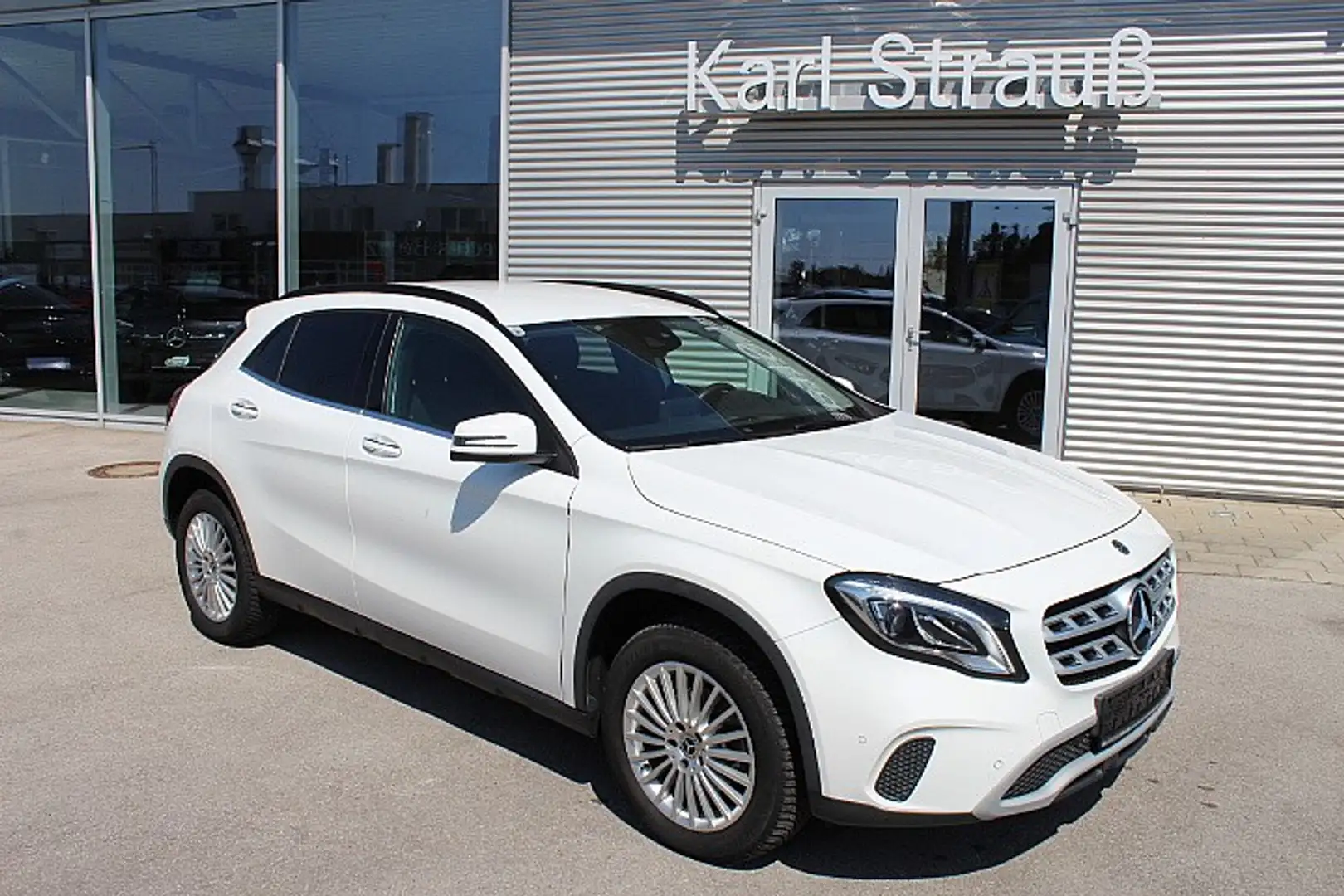 Mercedes-Benz GLA 200 CDI Wit - 1
