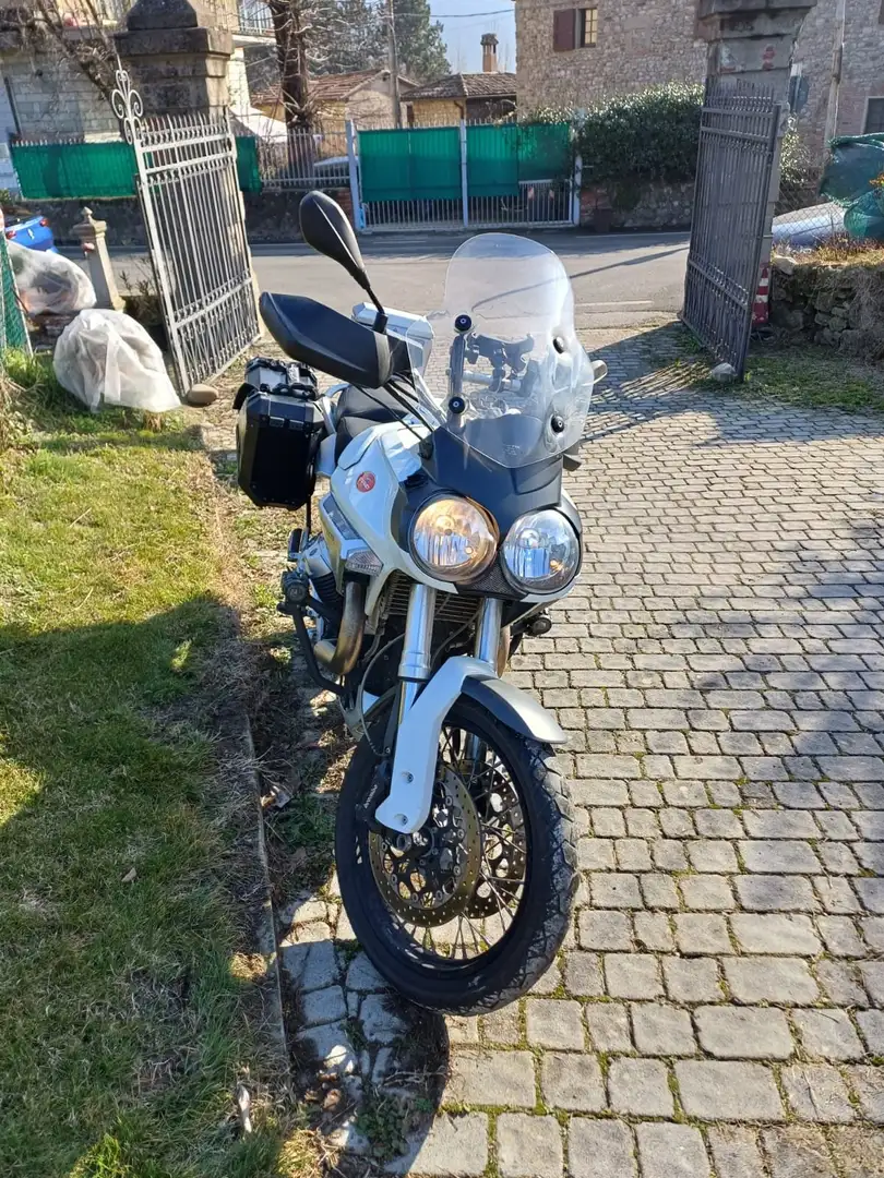 Moto Guzzi Stelvio Blanc - 2