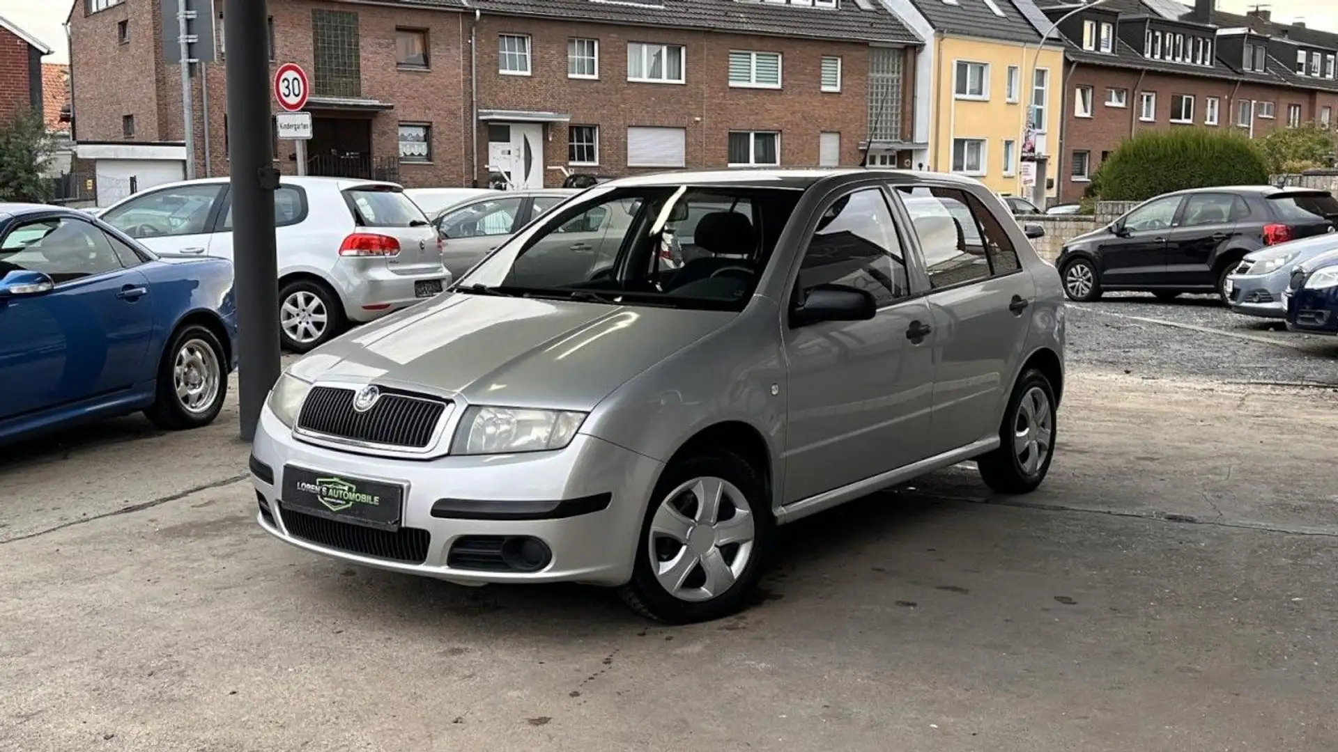 Skoda Fabia Classic*Klima*Servo*5-Türer*Top*Tüv-Neu Silber - 1