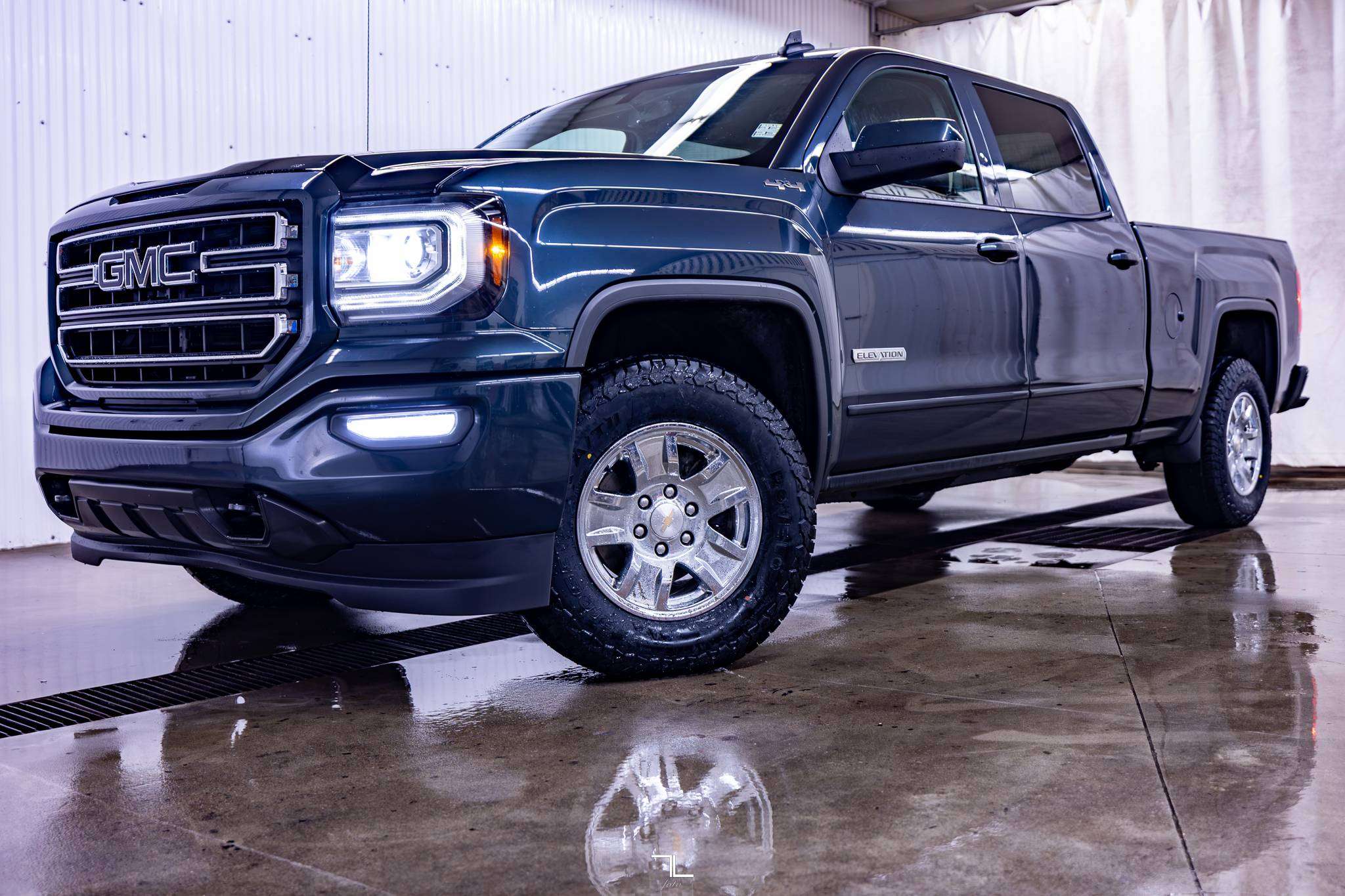 2018 GMC Sierra 1500 4x4 Crew Cab SLE Elevation PSeat BCam — снимка 1