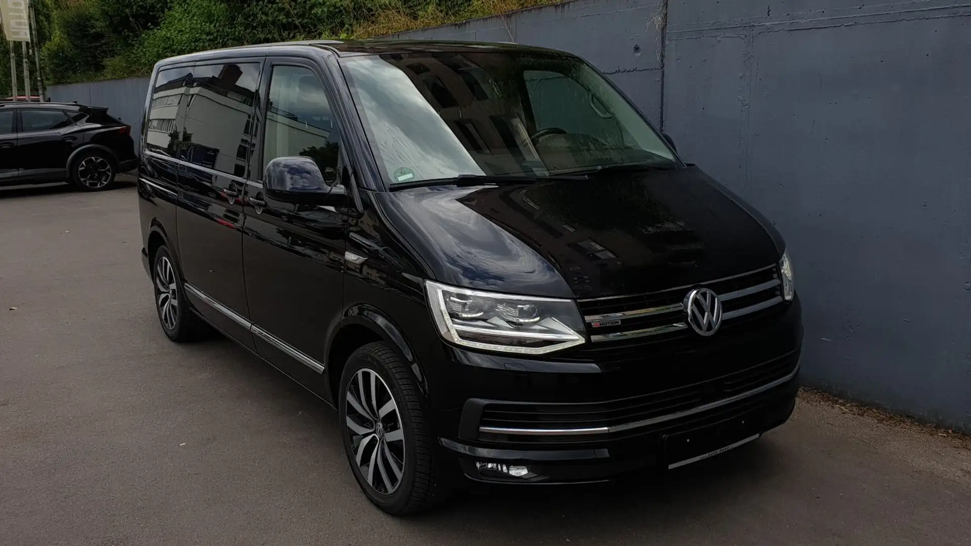 Volkswagen T6 Multivan 4M DSG High 7 Sitze/Leder/Standh/ACC Schwarz - 2
