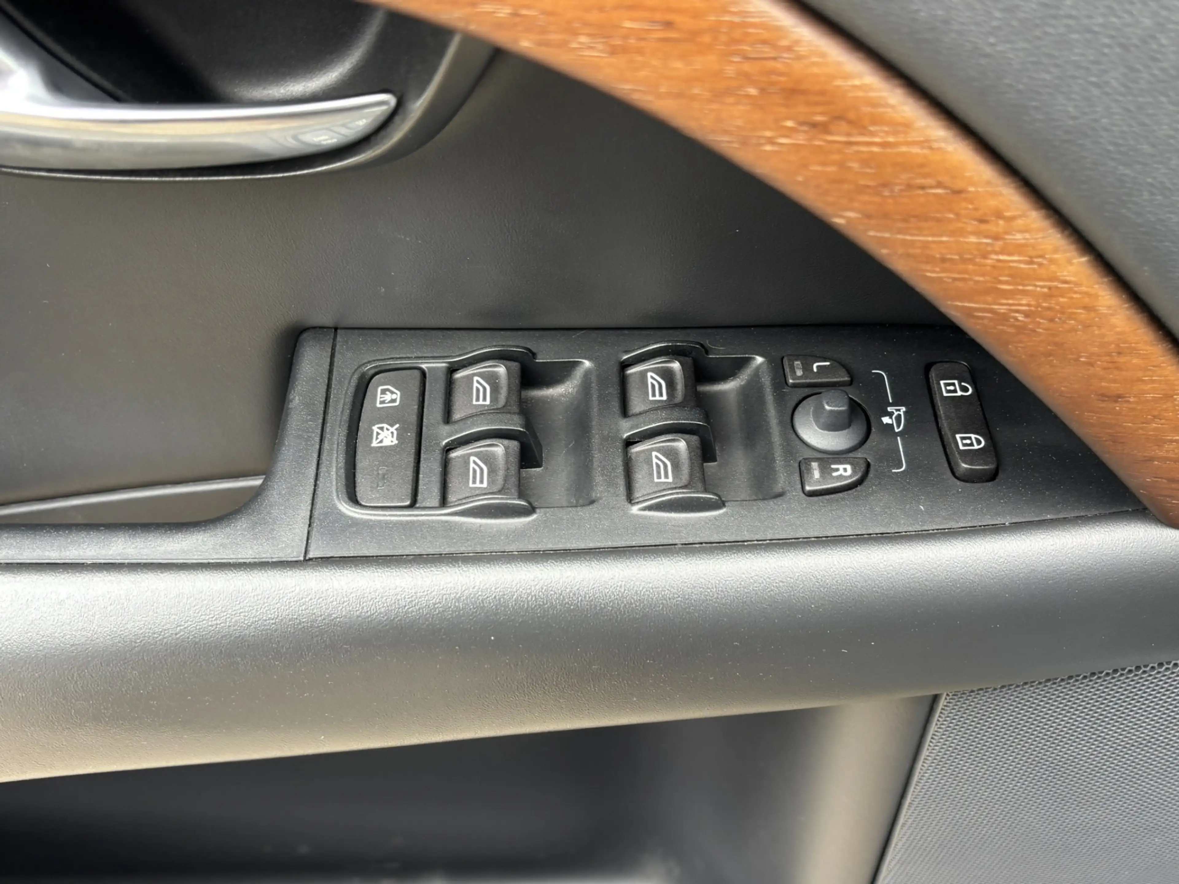 Volvo V70 3.2 AWD Summum Schuifdak Premium Sound Family — photo 20