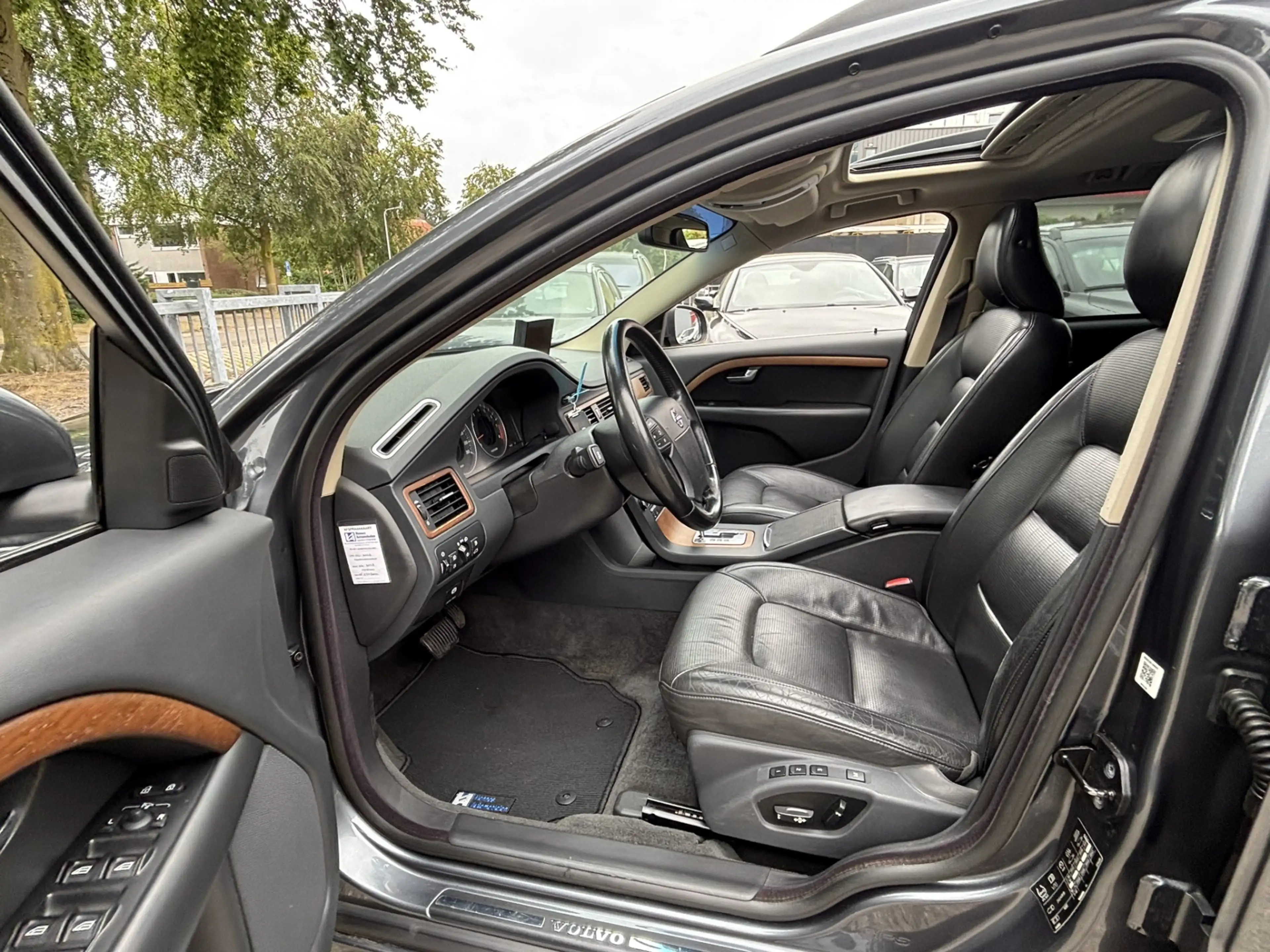 Volvo V70 3.2 AWD Summum Schuifdak Premium Sound Family — photo 7