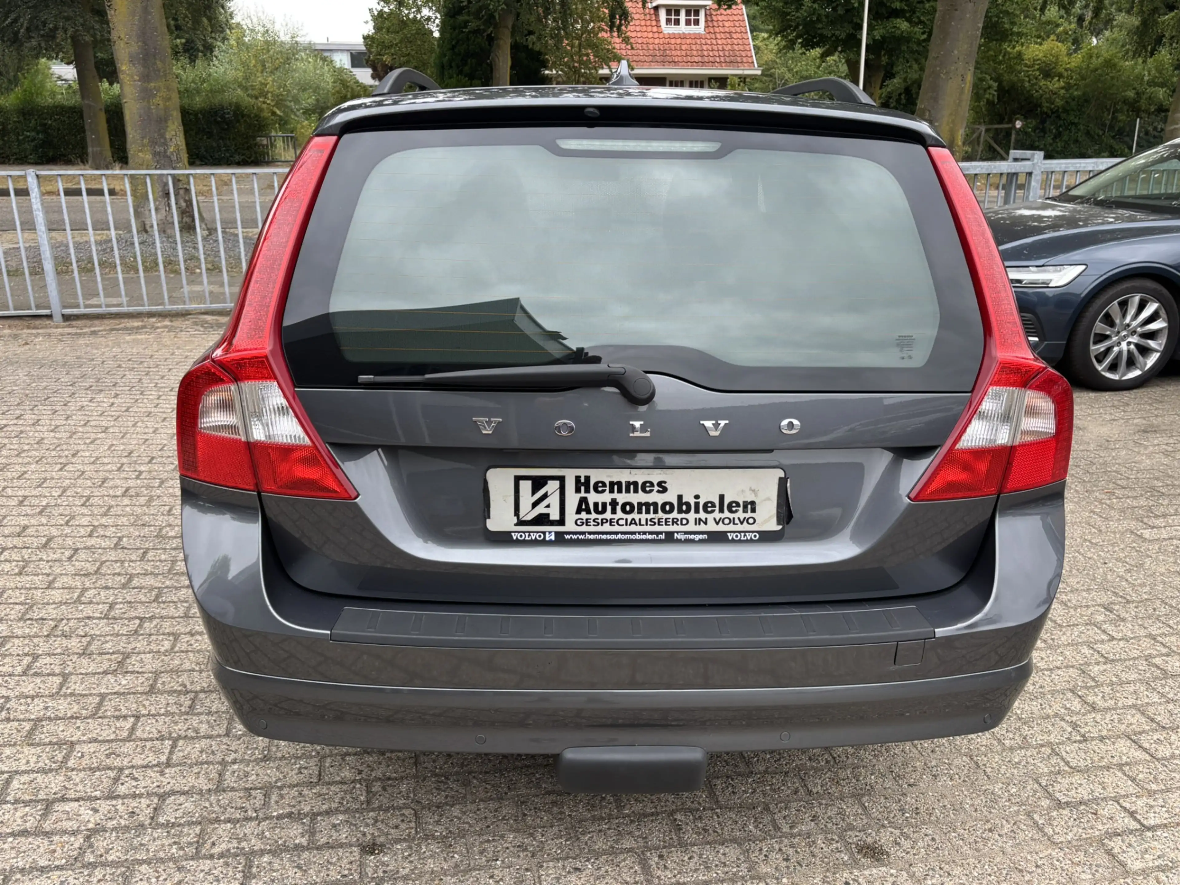 Volvo V70 3.2 AWD Summum Schuifdak Premium Sound Family — photo 13