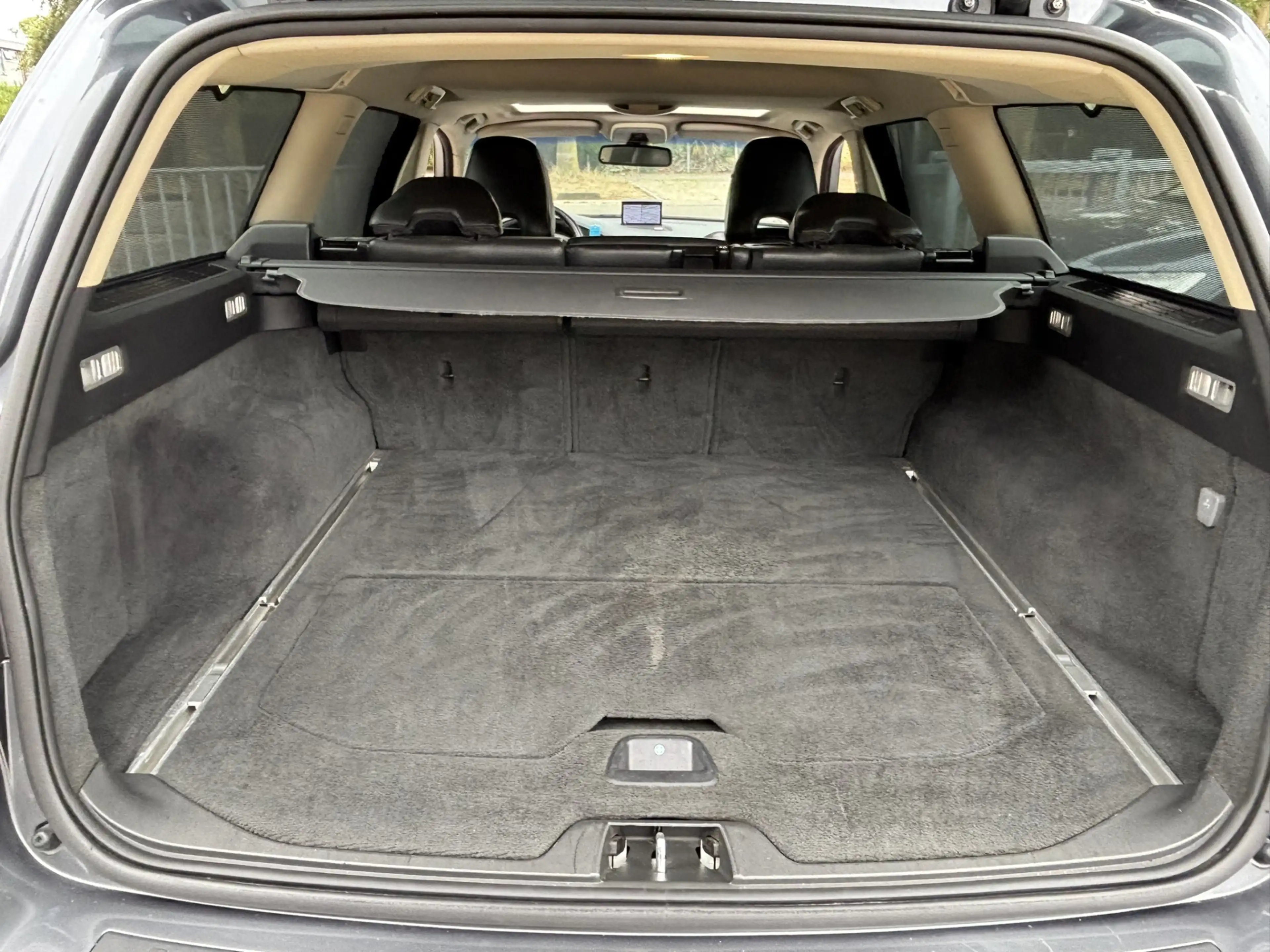 Volvo V70 3.2 AWD Summum Schuifdak Premium Sound Family — photo 14