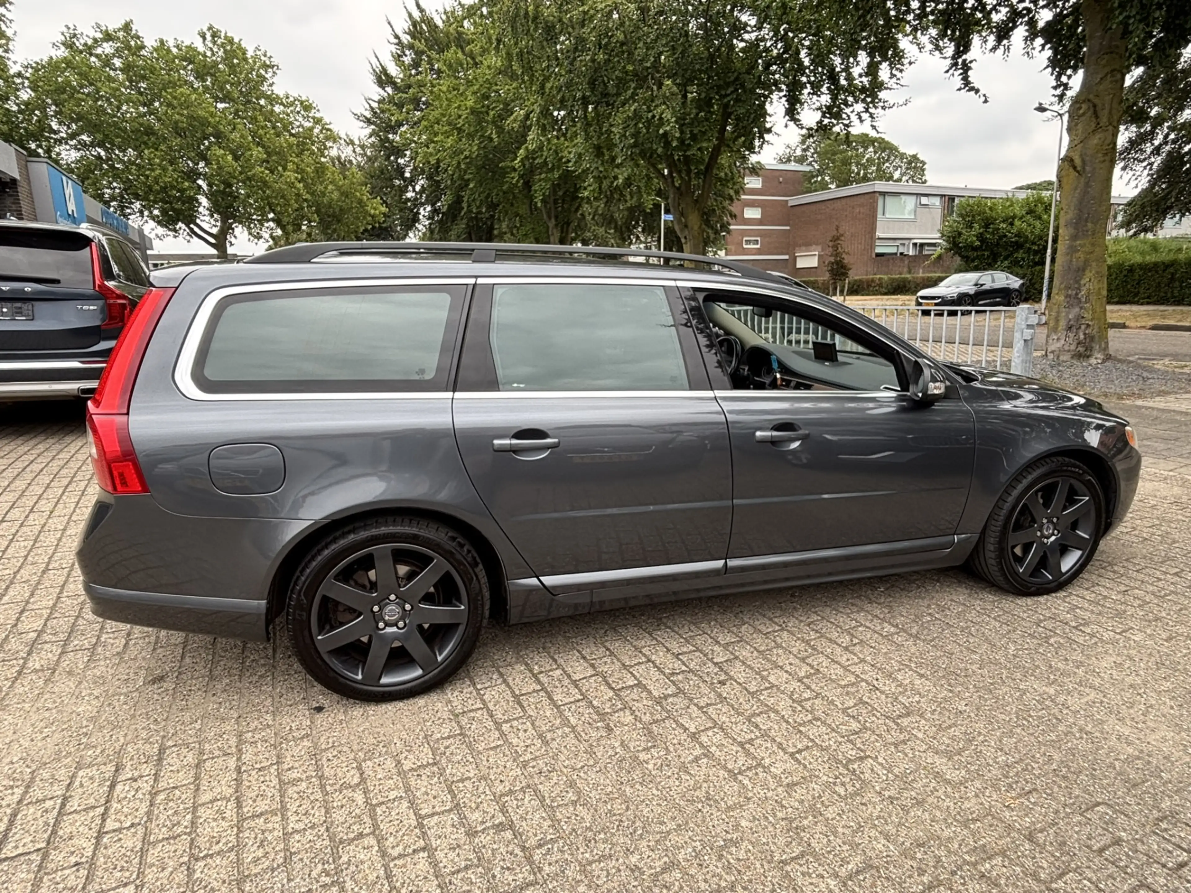 Volvo V70 3.2 AWD Summum Schuifdak Premium Sound Family — photo 3