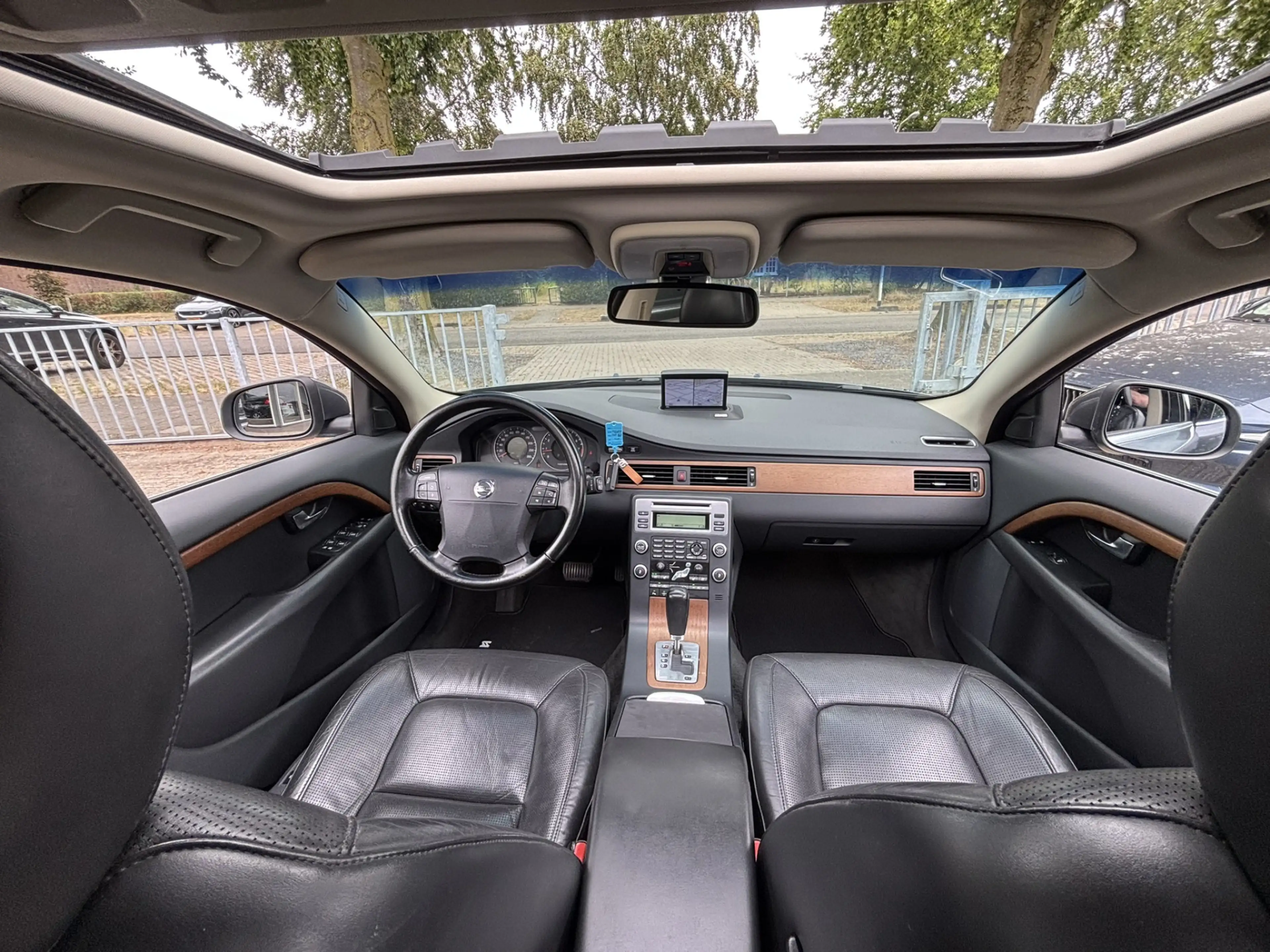 Volvo V70 3.2 AWD Summum Schuifdak Premium Sound Family — photo 2
