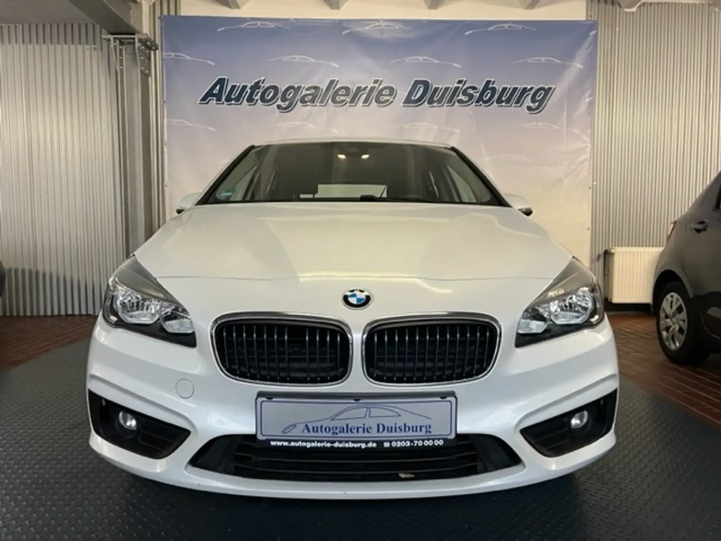 BMW 225 xe iPerform Active Tourer Navi PDC SHZ Sounds. el. Wit - 2
