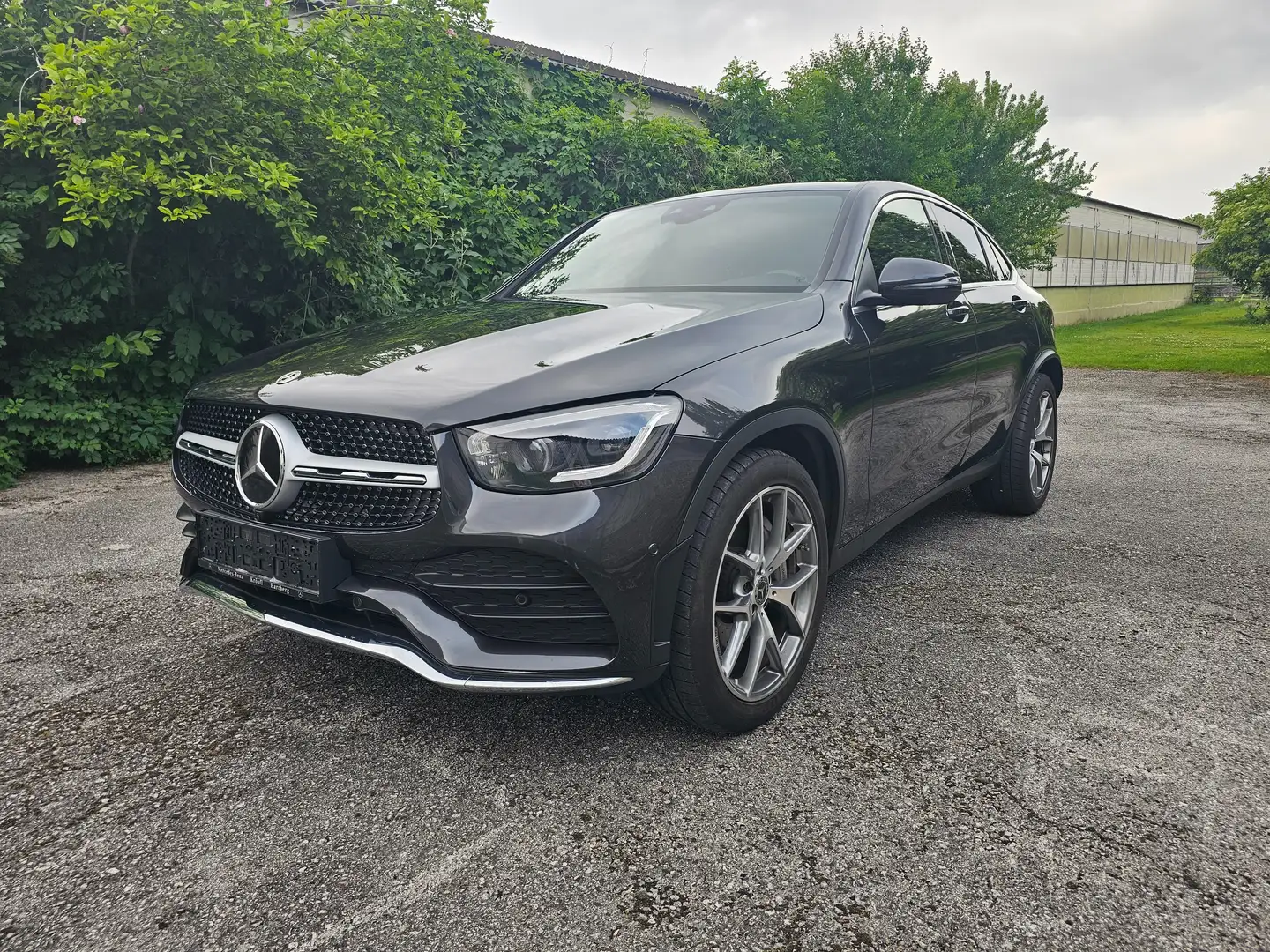 Mercedes-Benz GLC 200 GLC 200 d Coupé 4MATIC Aut. AMG Line Grau - 2