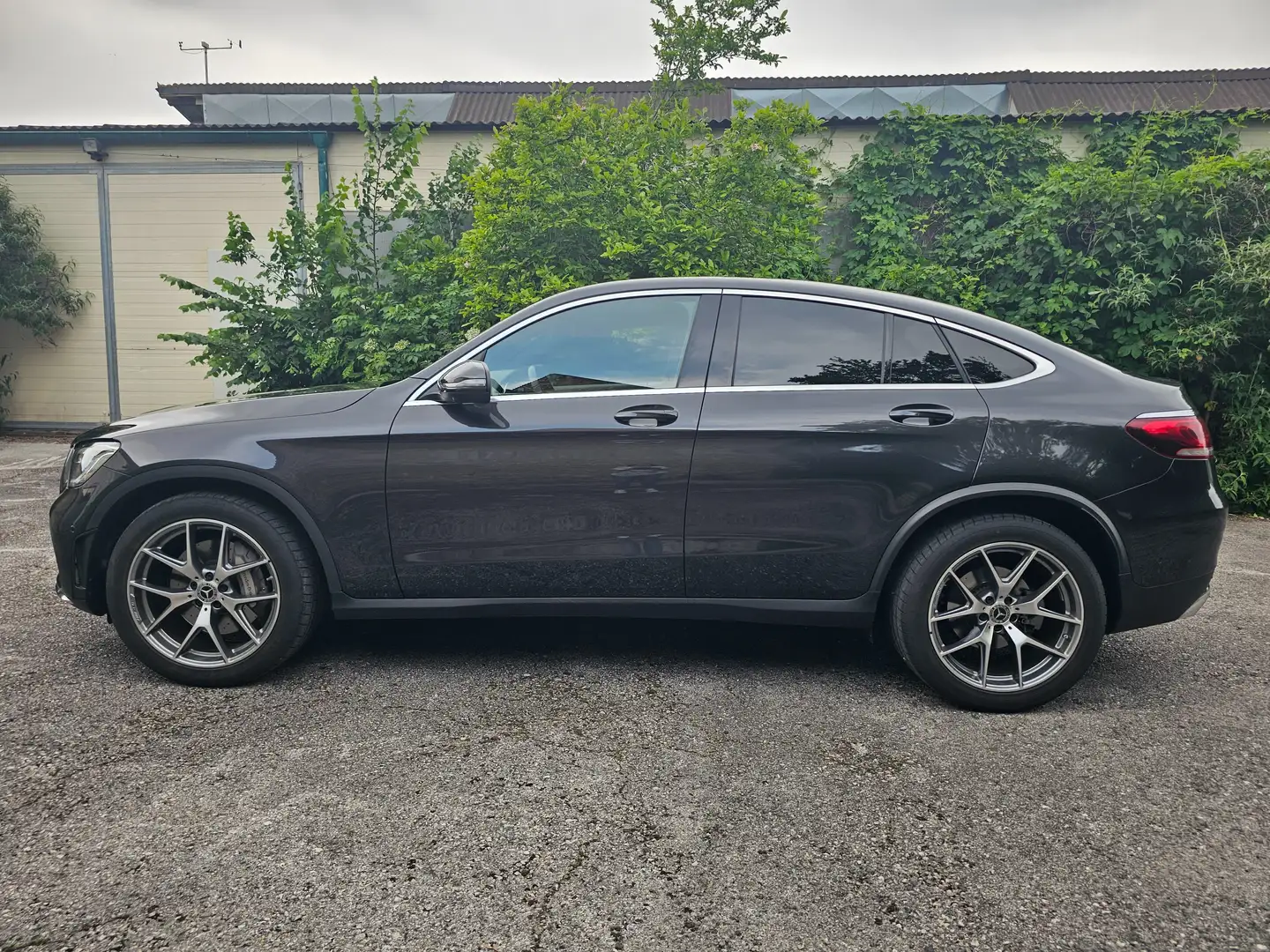 Mercedes-Benz GLC 200 GLC 200 d Coupé 4MATIC Aut. AMG Line Grau - 1