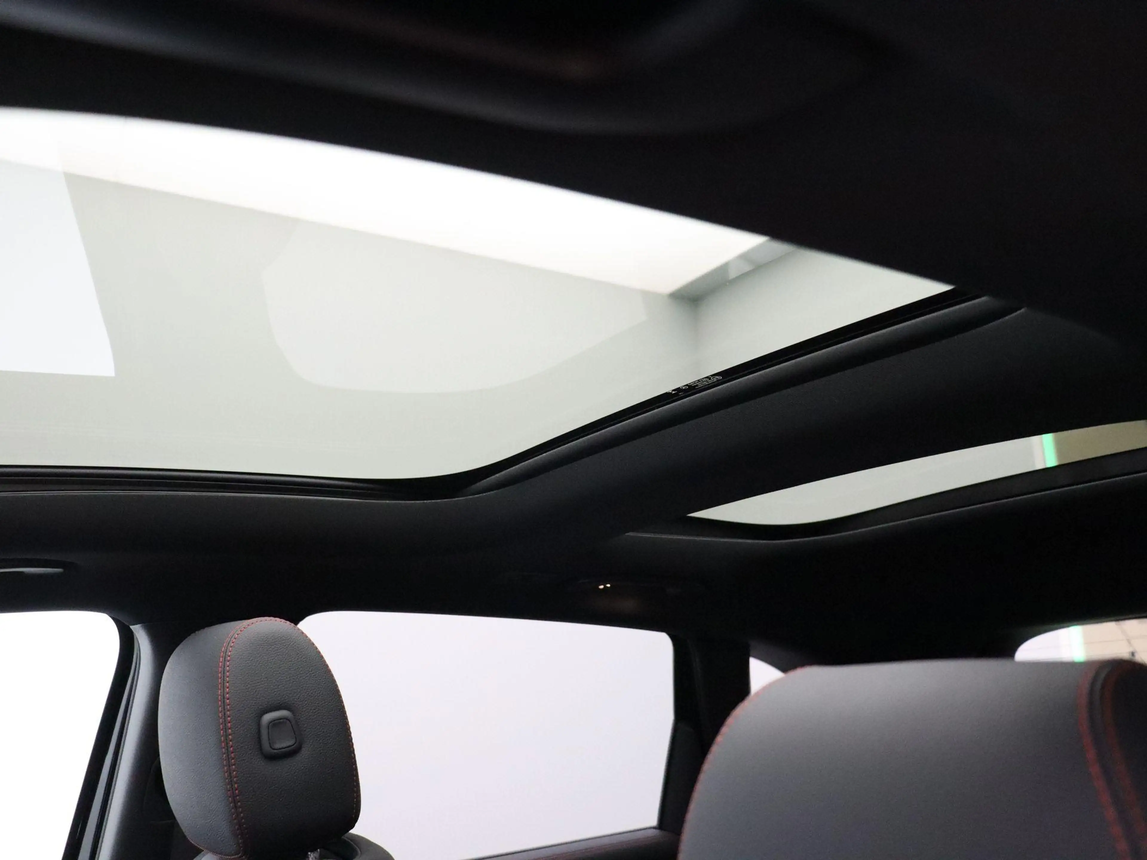 Mercedes-Benz B 220 4MATIC AMG Line + PREMIUM PLUS PACK + CARPLAY + PA — photo 15