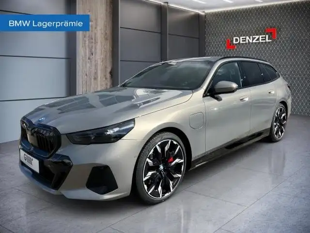 BMW 550 e xDrive Touring