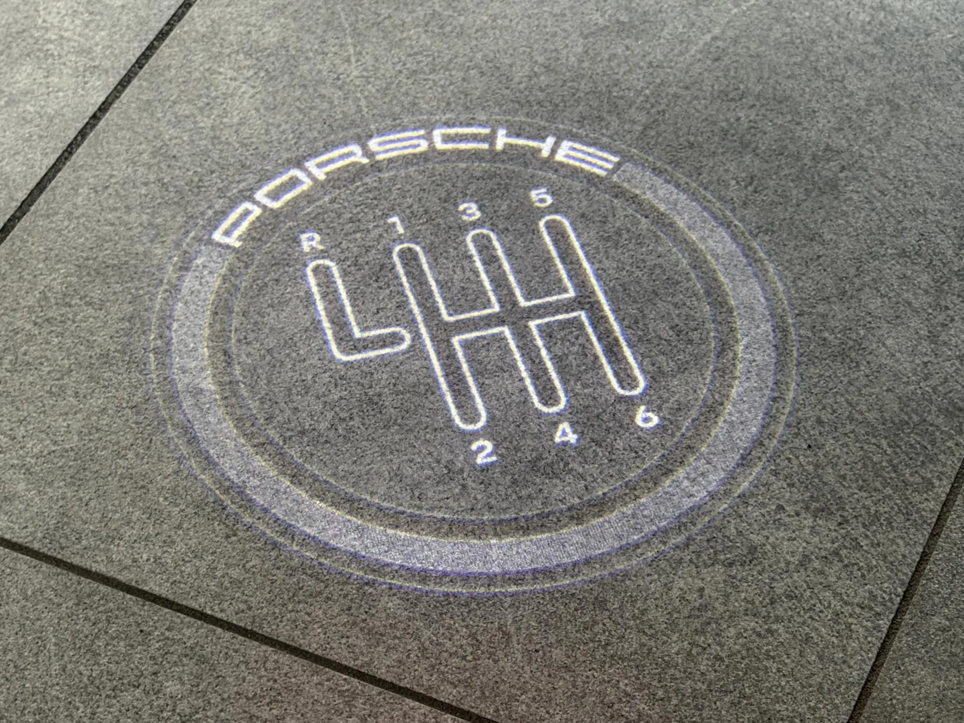 Porsche 992 Carrera T Cabrio MATRIX Sitzbelüft. 18-Wege — photo 6