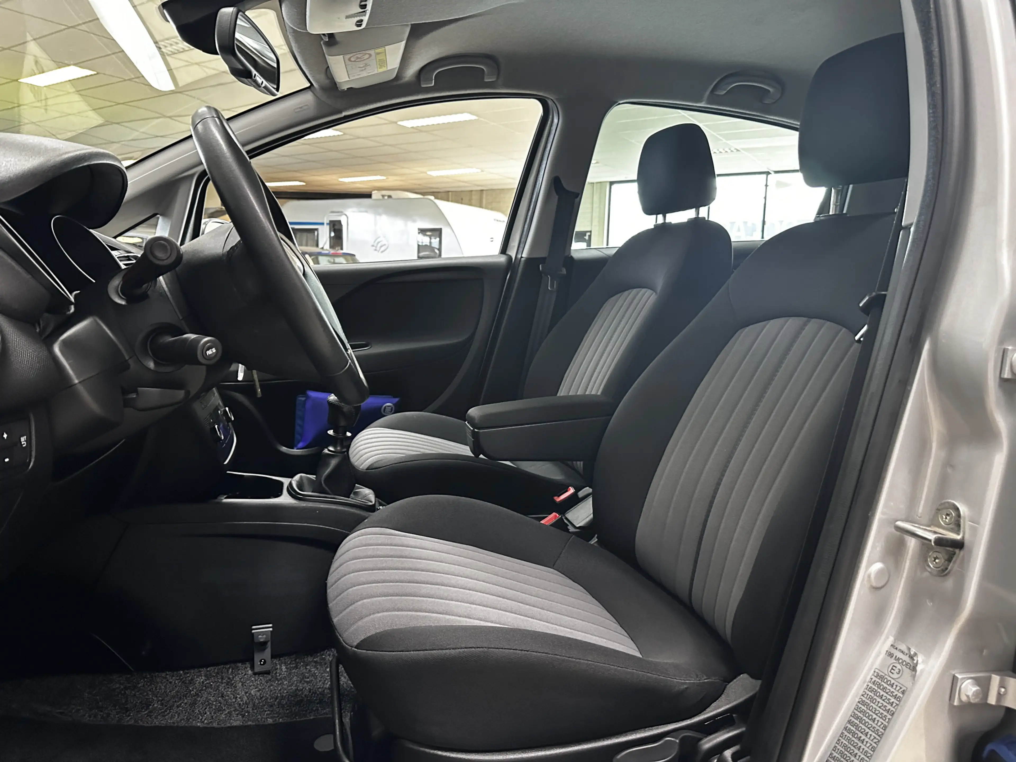 Fiat Punto Evo 0.9 TwinAir Sempre/ 5-Drs/ 16'' LMV/ Navi/ Clima/ — photo 8