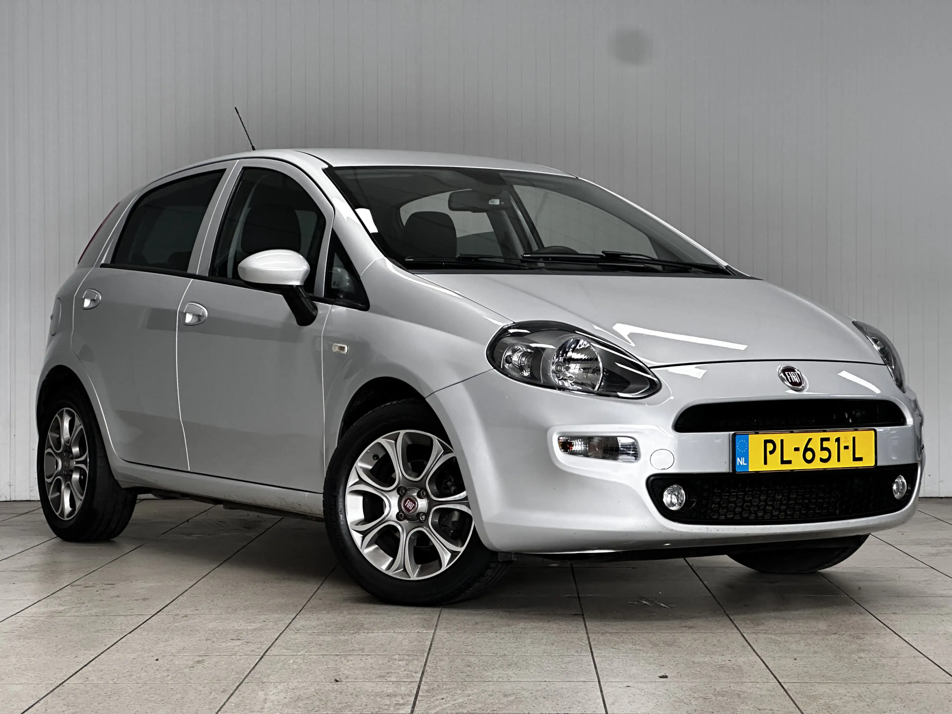 Fiat Punto Evo 0.9 TwinAir Sempre/ 5-Drs/ 16'' LMV/ Navi/ Clima/ — photo 3
