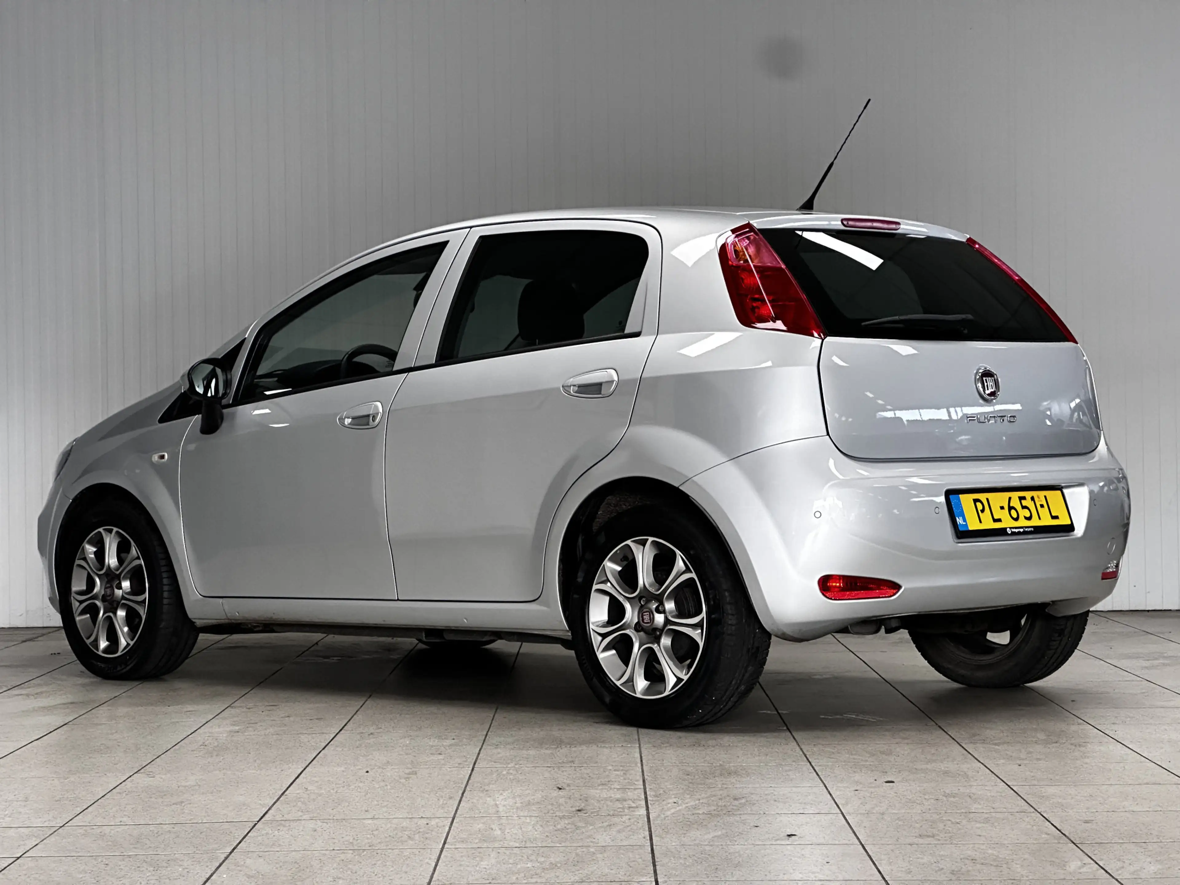 Fiat Punto Evo 0.9 TwinAir Sempre/ 5-Drs/ 16'' LMV/ Navi/ Clima/ — photo 7