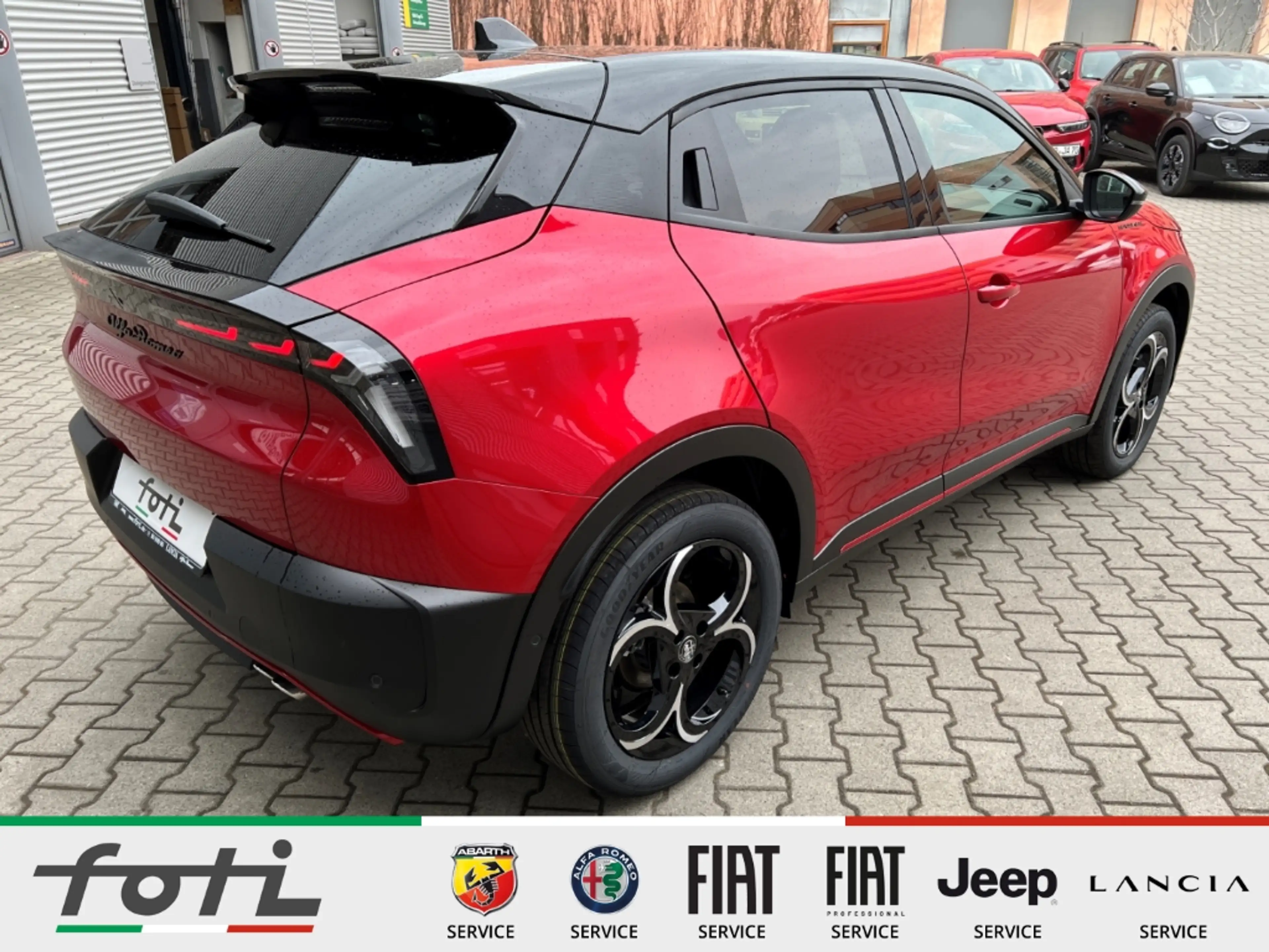 Alfa Romeo Junior Ibrida 1.2 145 PS Automatik LED Kamera — photo 8