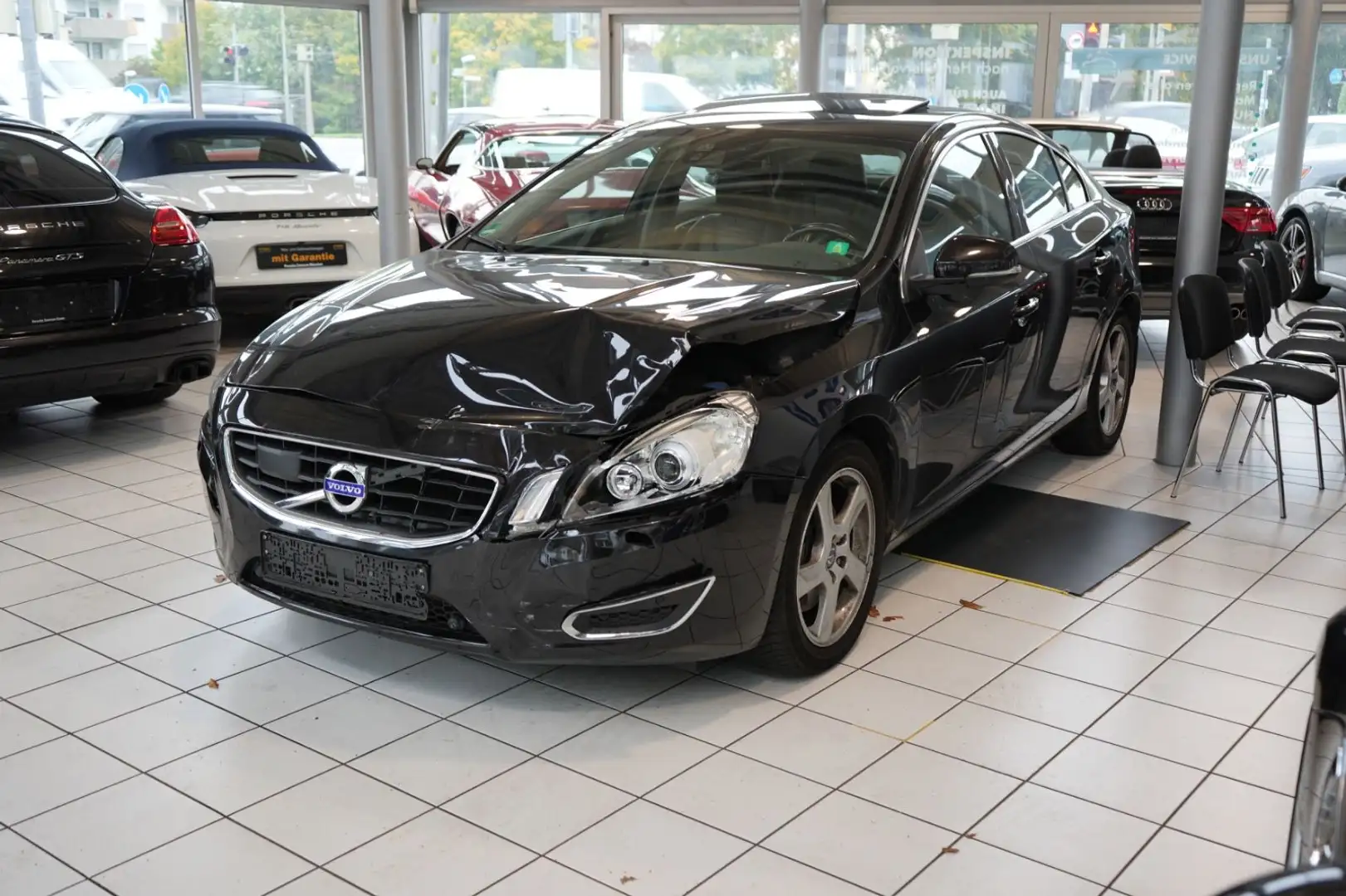 Volvo S60 Lim. Summum *1.Hand *Sh-gepflegt Schwarz - 2