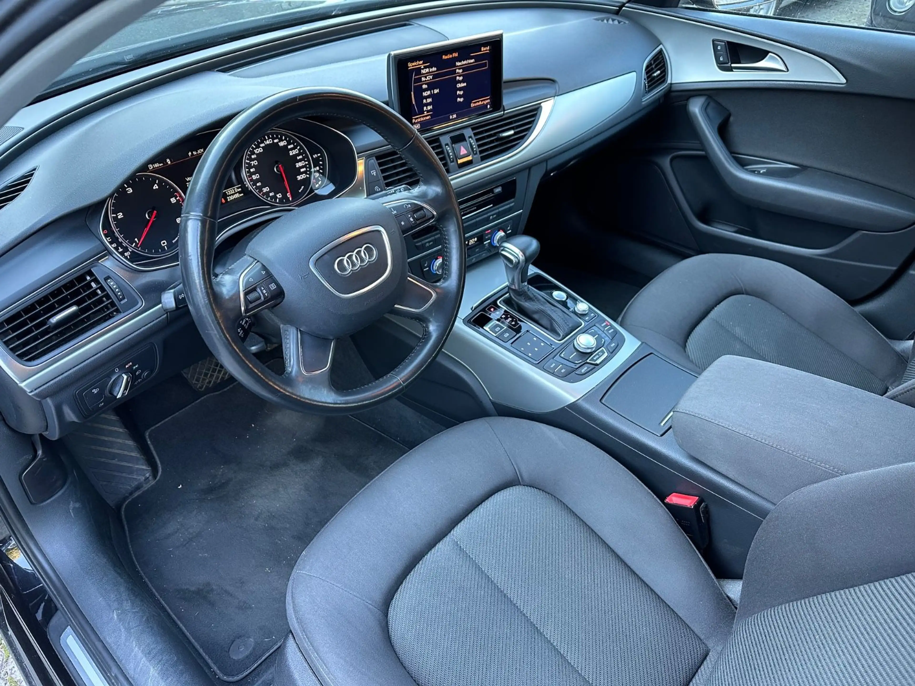 Audi A6 Avant 2.0 TDI/NAVI/SHZ/TEMP/PDC/LMF/1HAND — photo 10