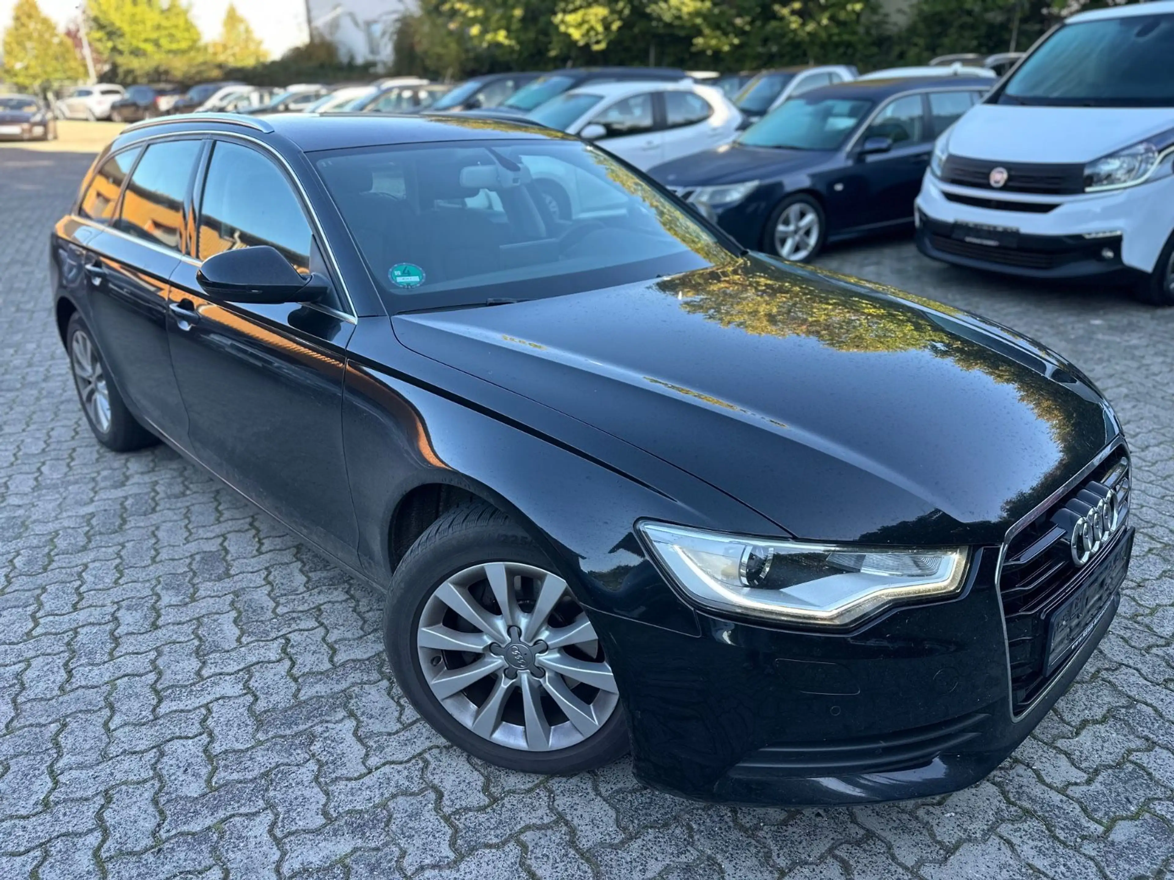 Audi A6 Avant 2.0 TDI/NAVI/SHZ/TEMP/PDC/LMF/1HAND