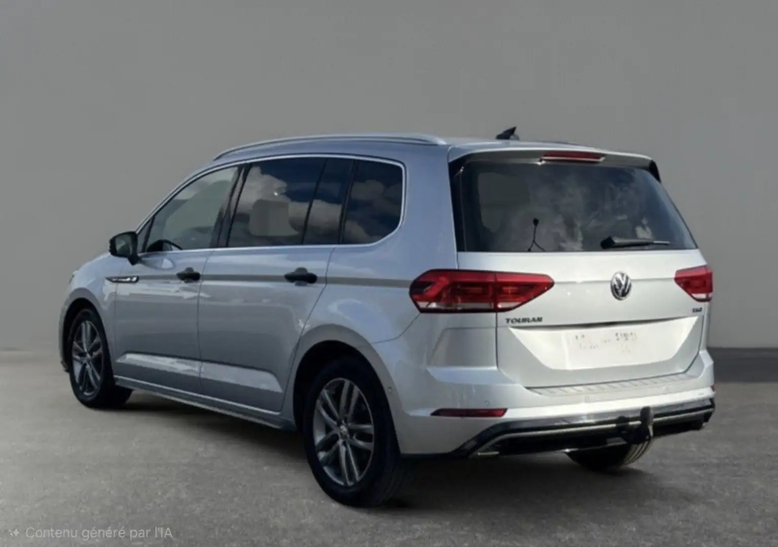 Volkswagen Touran 1.6 TDI 115 BMT 7pl R-Line - 2