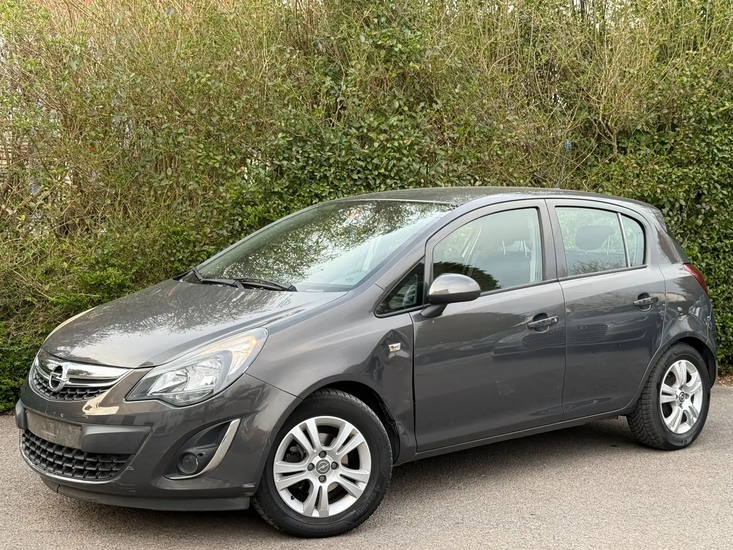Opel Corsa 1.2i+NAVI+AIRCO+JANTES+EURO 5 Grau - 1