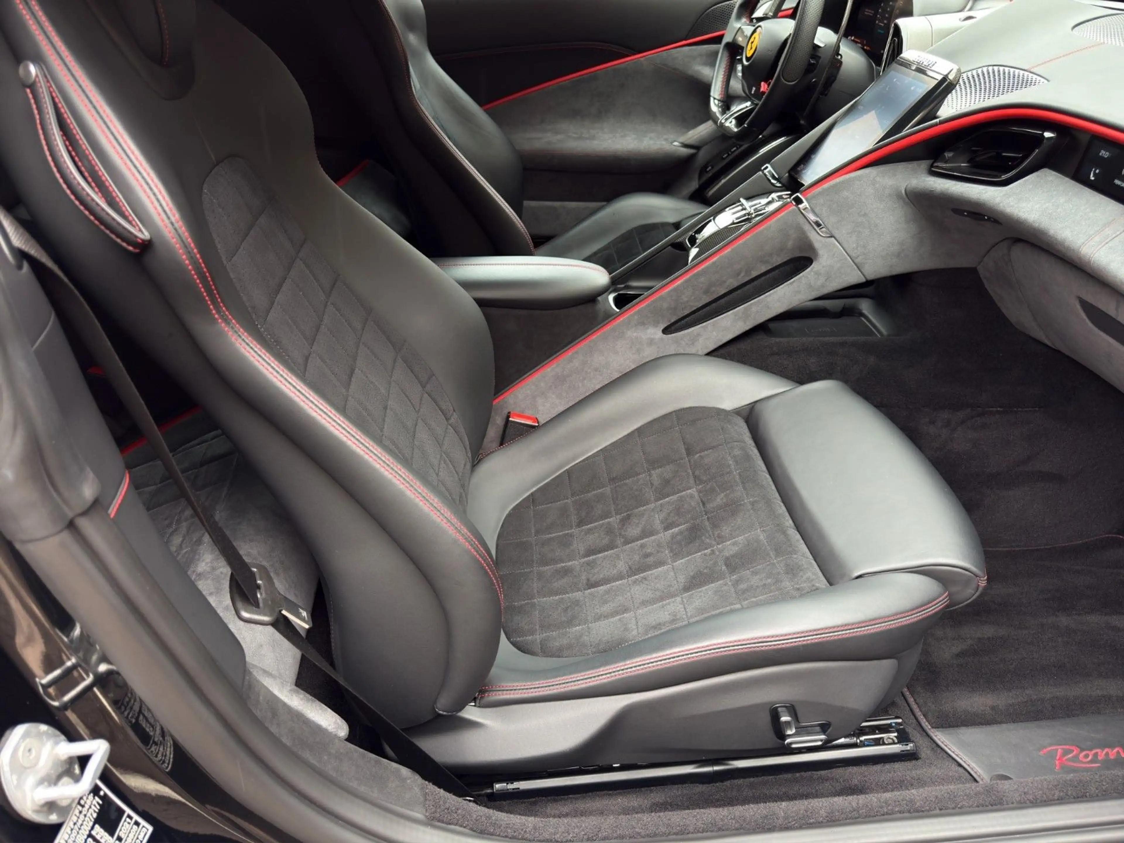 Ferrari Roma 3.9 T V8 DCT *2.Hand*Carbon-Paket* — photo 11