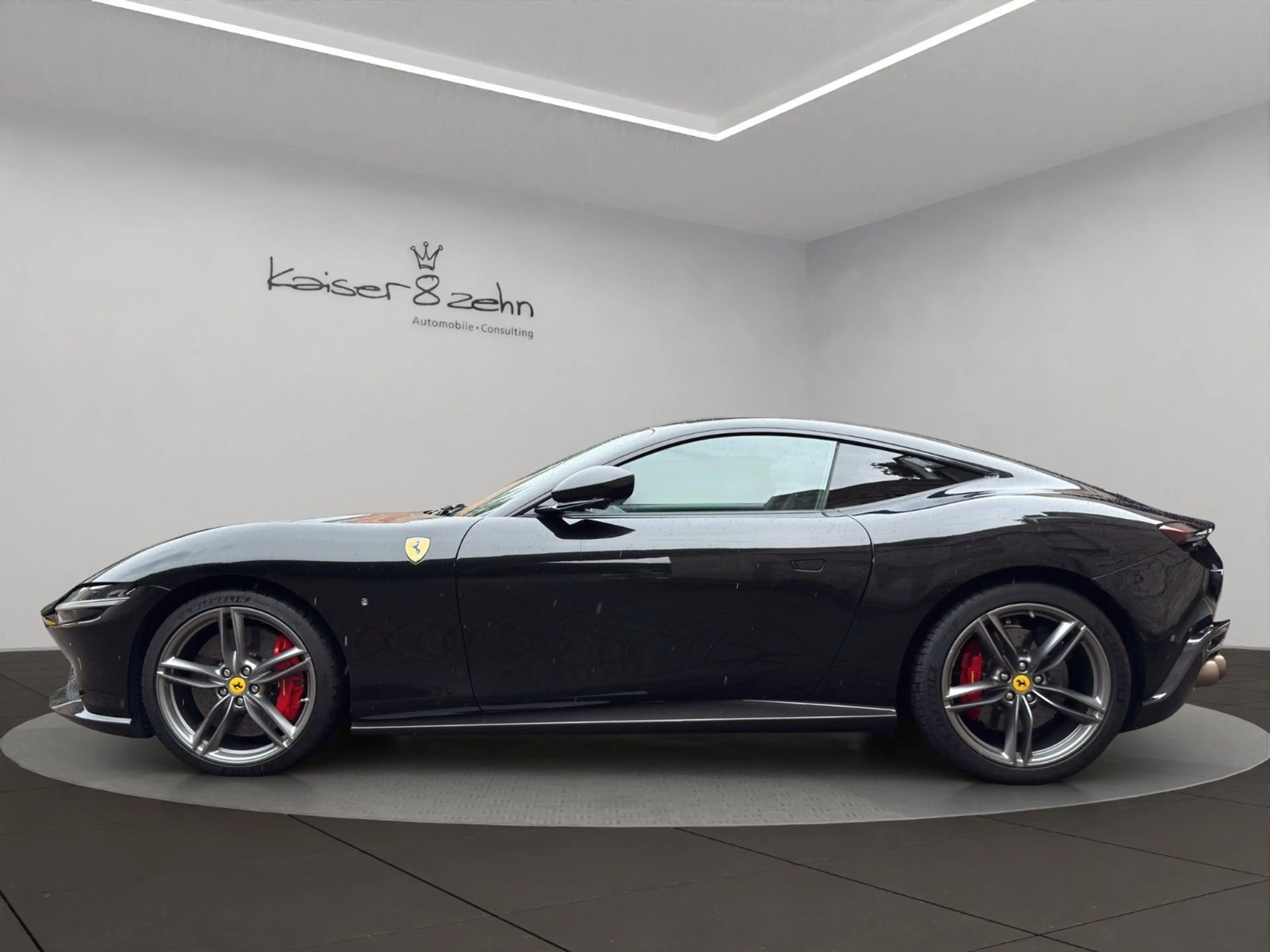 Ferrari Roma 3.9 T V8 DCT *2.Hand*Carbon-Paket* — photo 2