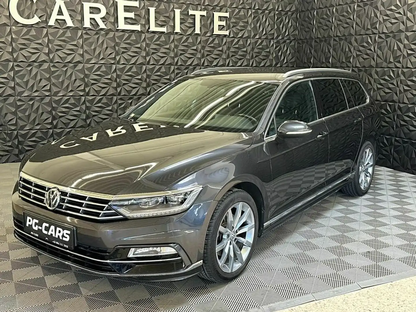 Volkswagen Passat 1.4 TSI ACT R-Line  Highline BlueMotion Szary - 1