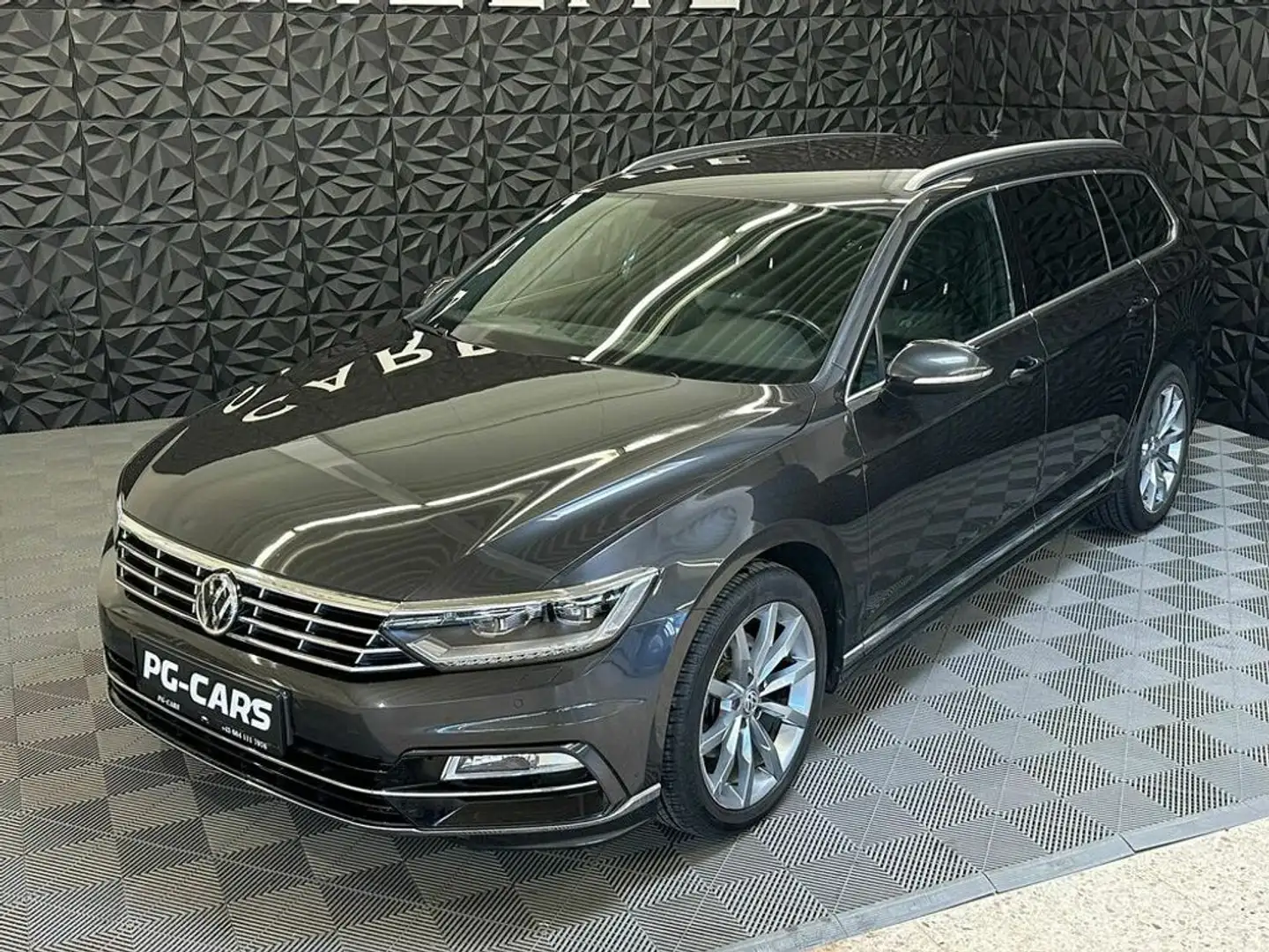 Volkswagen Passat 1.4 TSI ACT R-Line  Highline BlueMotion Szary - 2