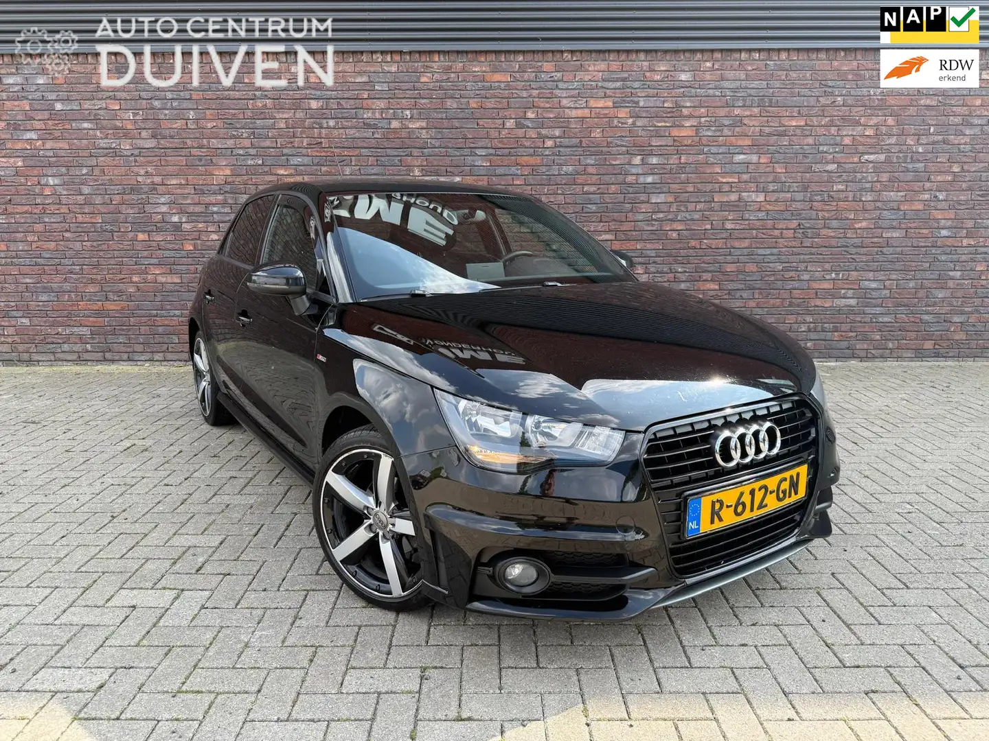 Audi A1 Sportback 1.2 TFSI Pro S-Line | Nieuw APK Zwart - 1