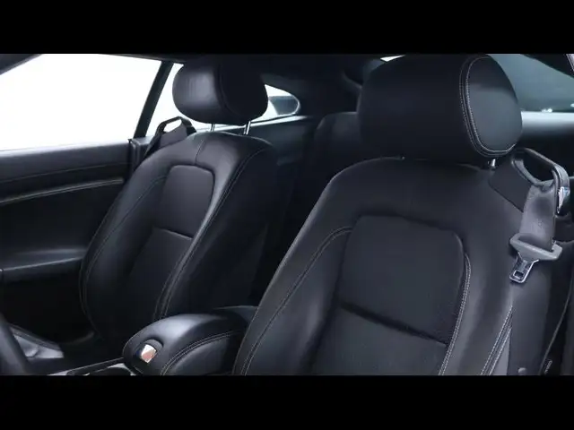 Jaguar XKR view 14