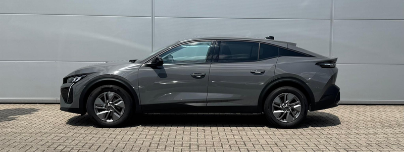 Peugeot 408 1.2 HYBRID 145 e-DSC6 Allure — photo 4