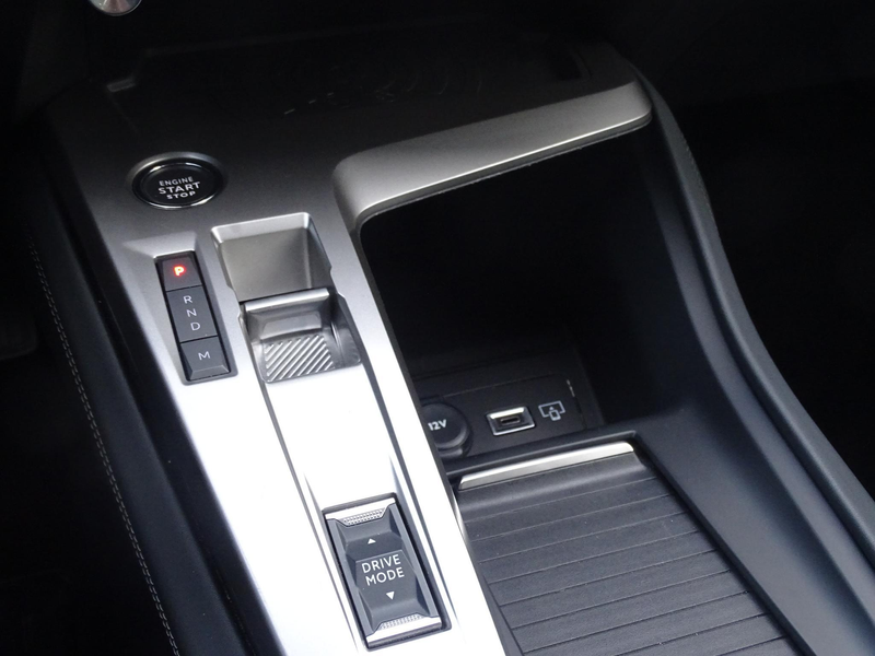 Peugeot 408 1.2 HYBRID 145 e-DSC6 Allure — photo 11